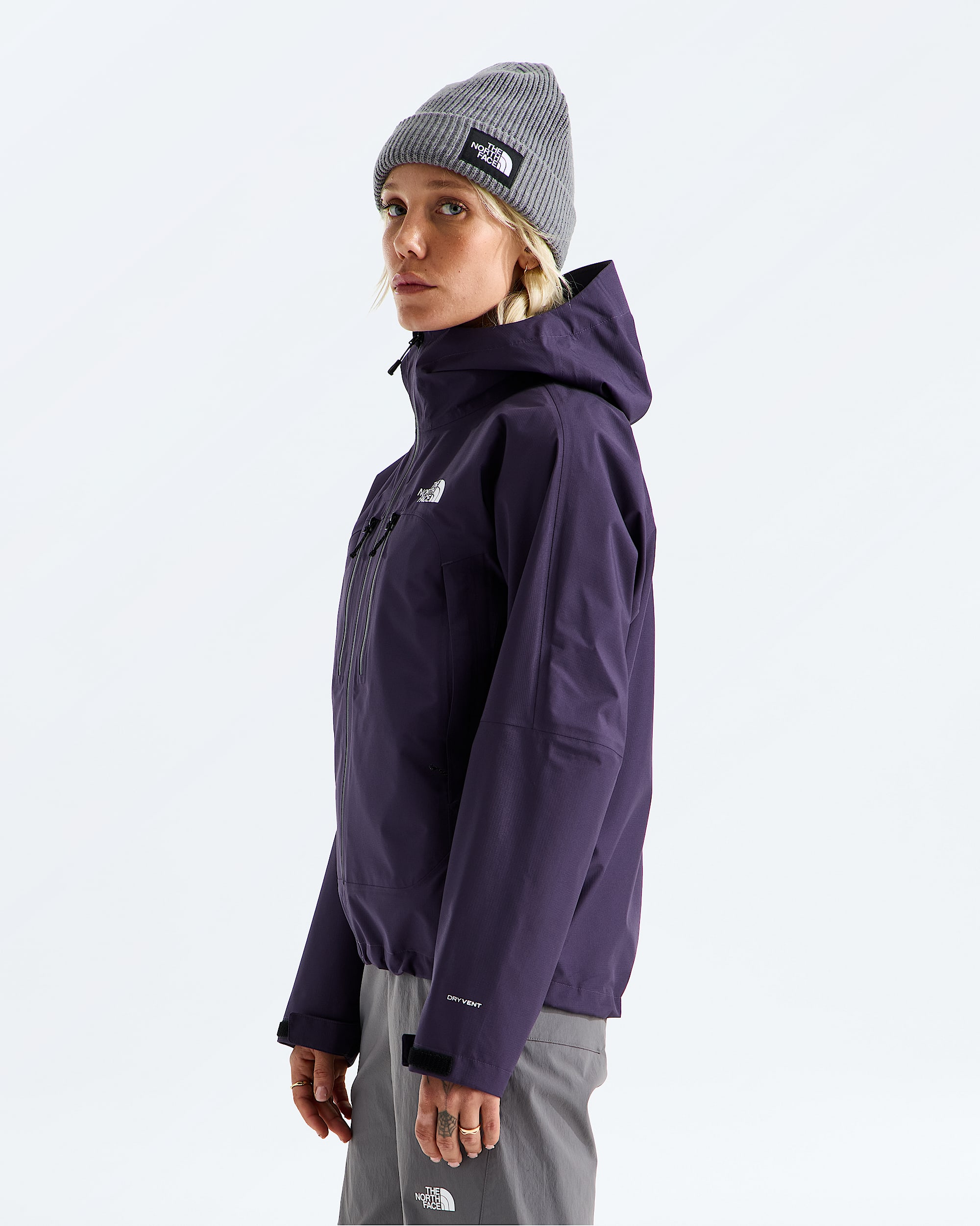 Womens Valley View Jacket TNF MODEL34