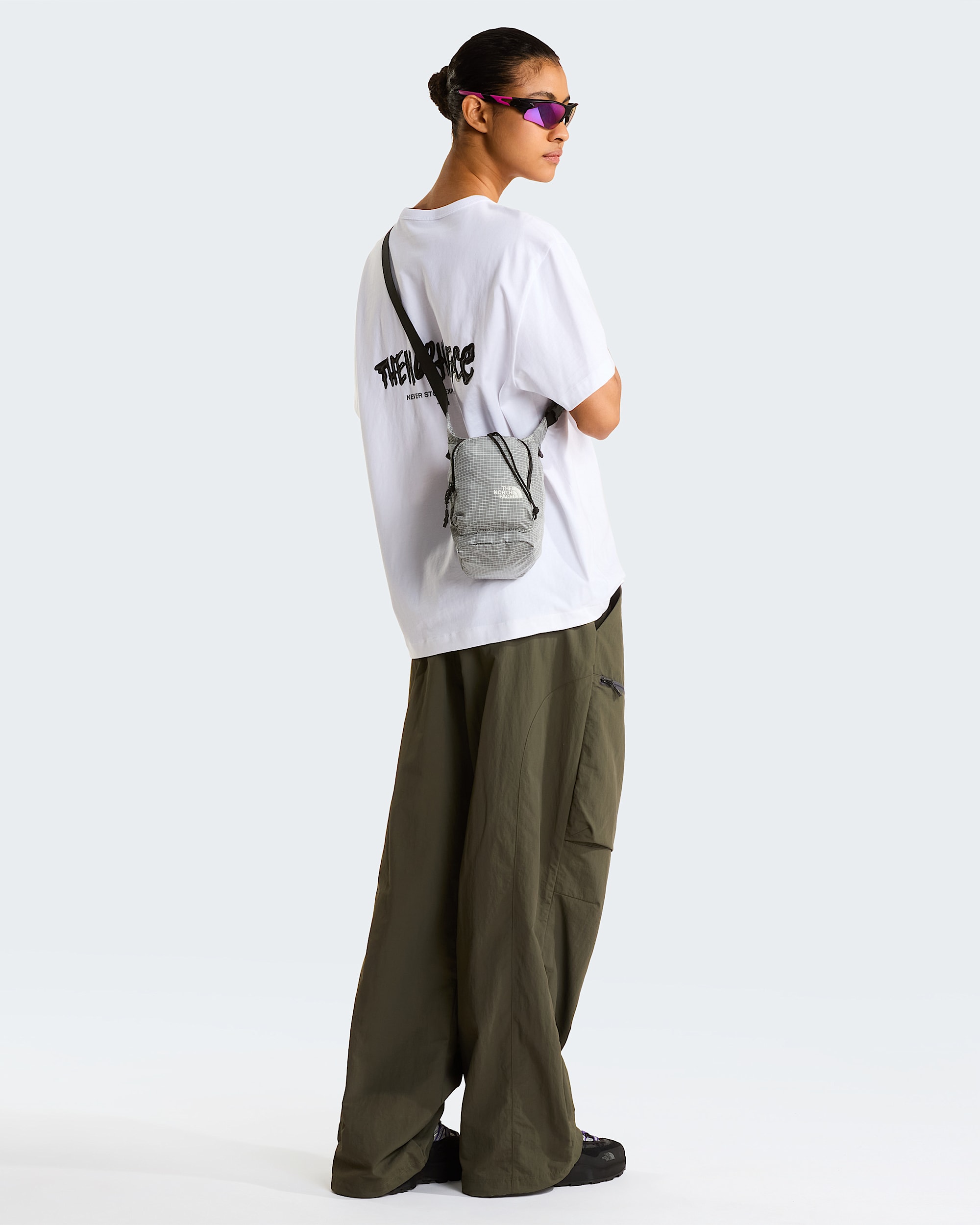 Unisex NSE Relaxed Short Sleeve Tee  Logo Play TNF HERO2