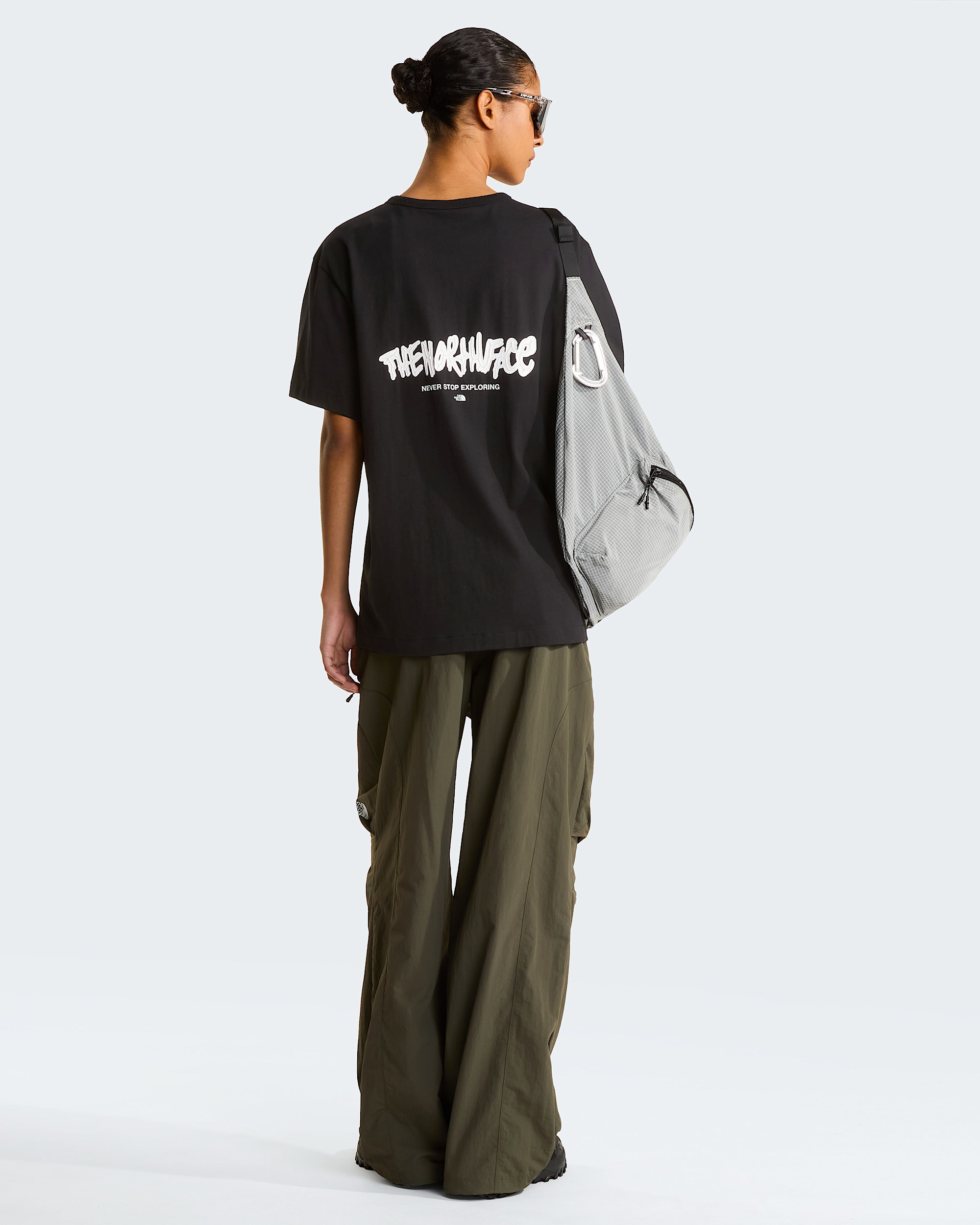 Unisex NSE Relaxed Short Sleeve Tee  Logo Play TNF HERO2
