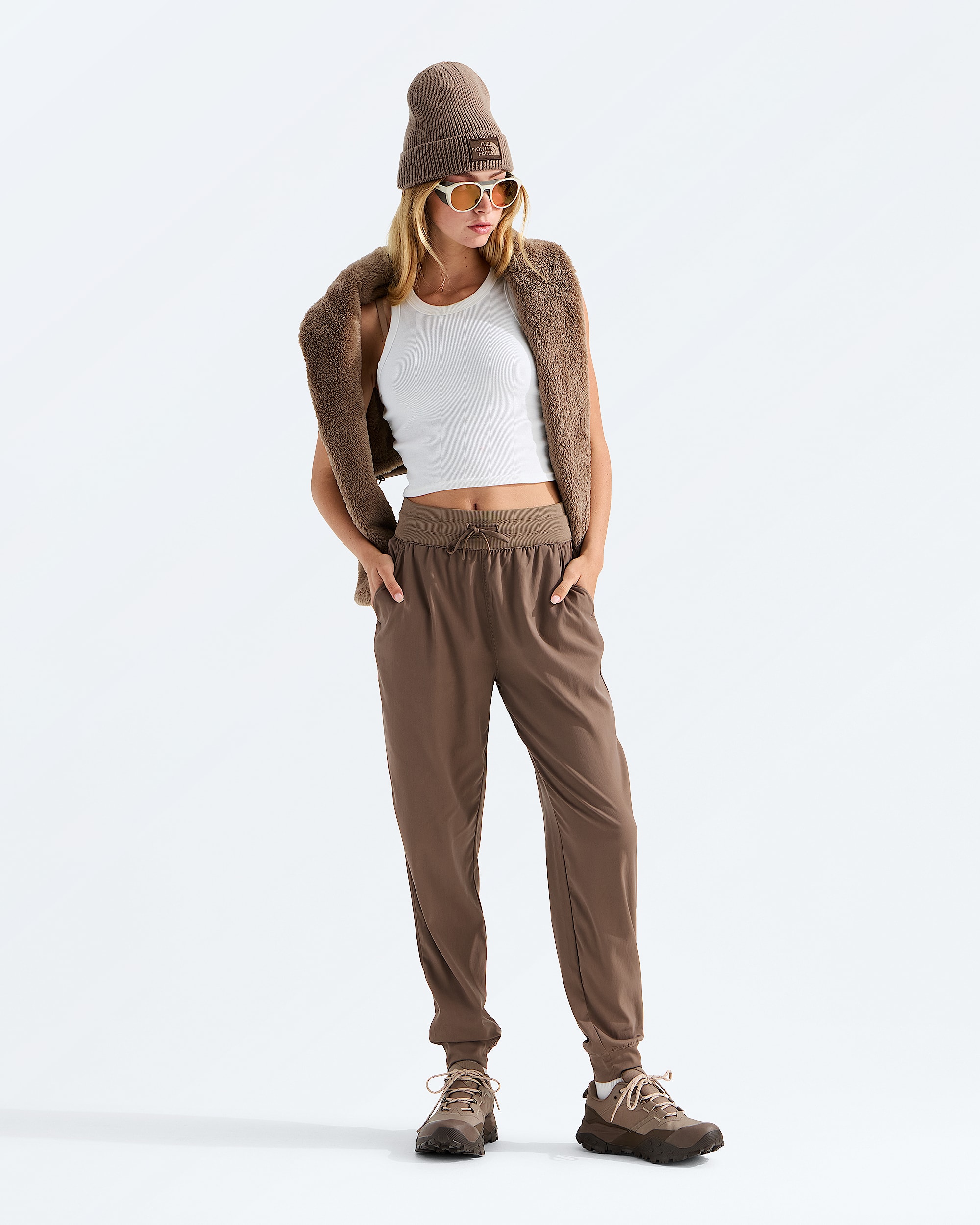 Womens Aphrodite Arise Jogger TNF HERO2