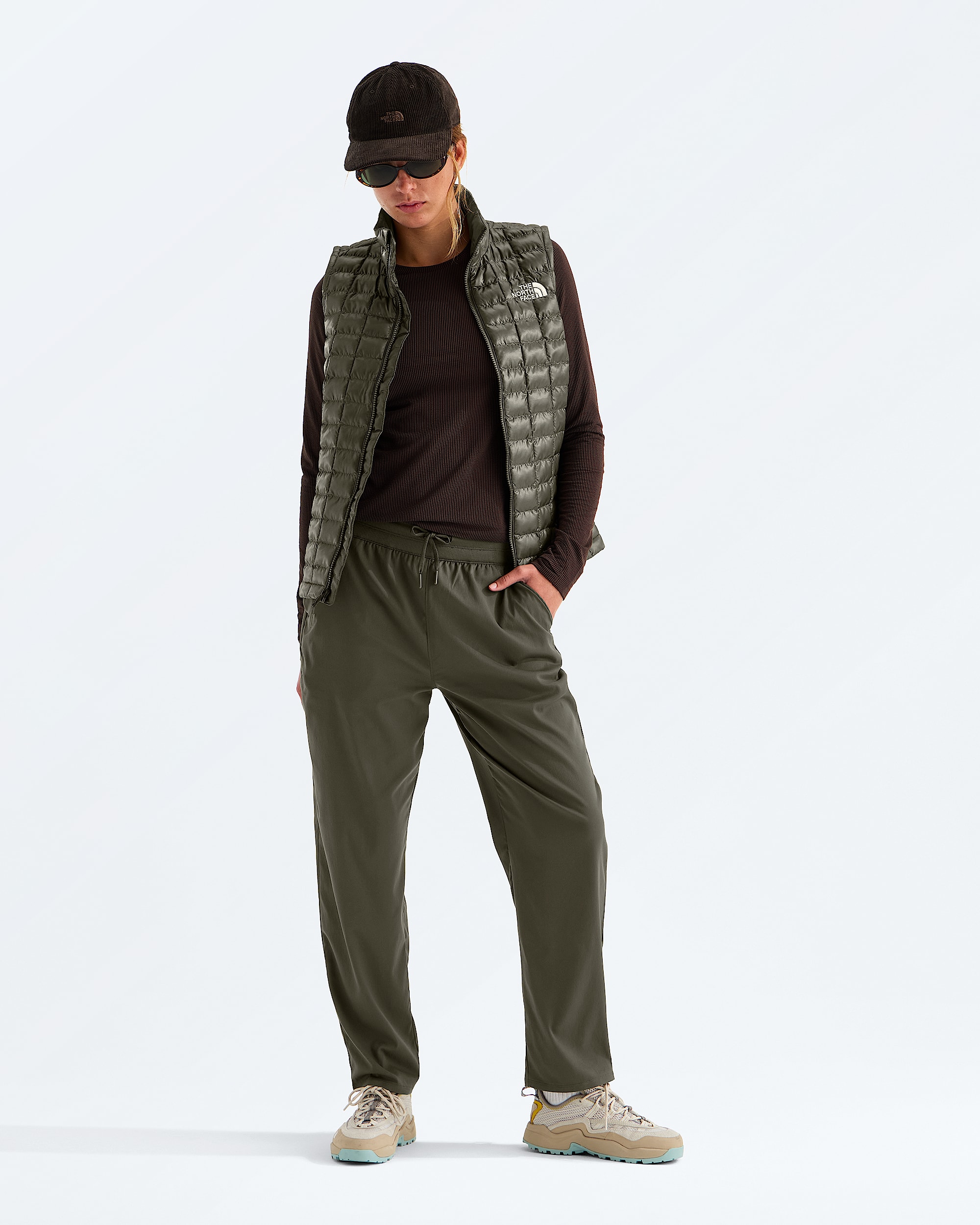 Womens Aphrodite Arise Ankle Pants TNF HERO2
