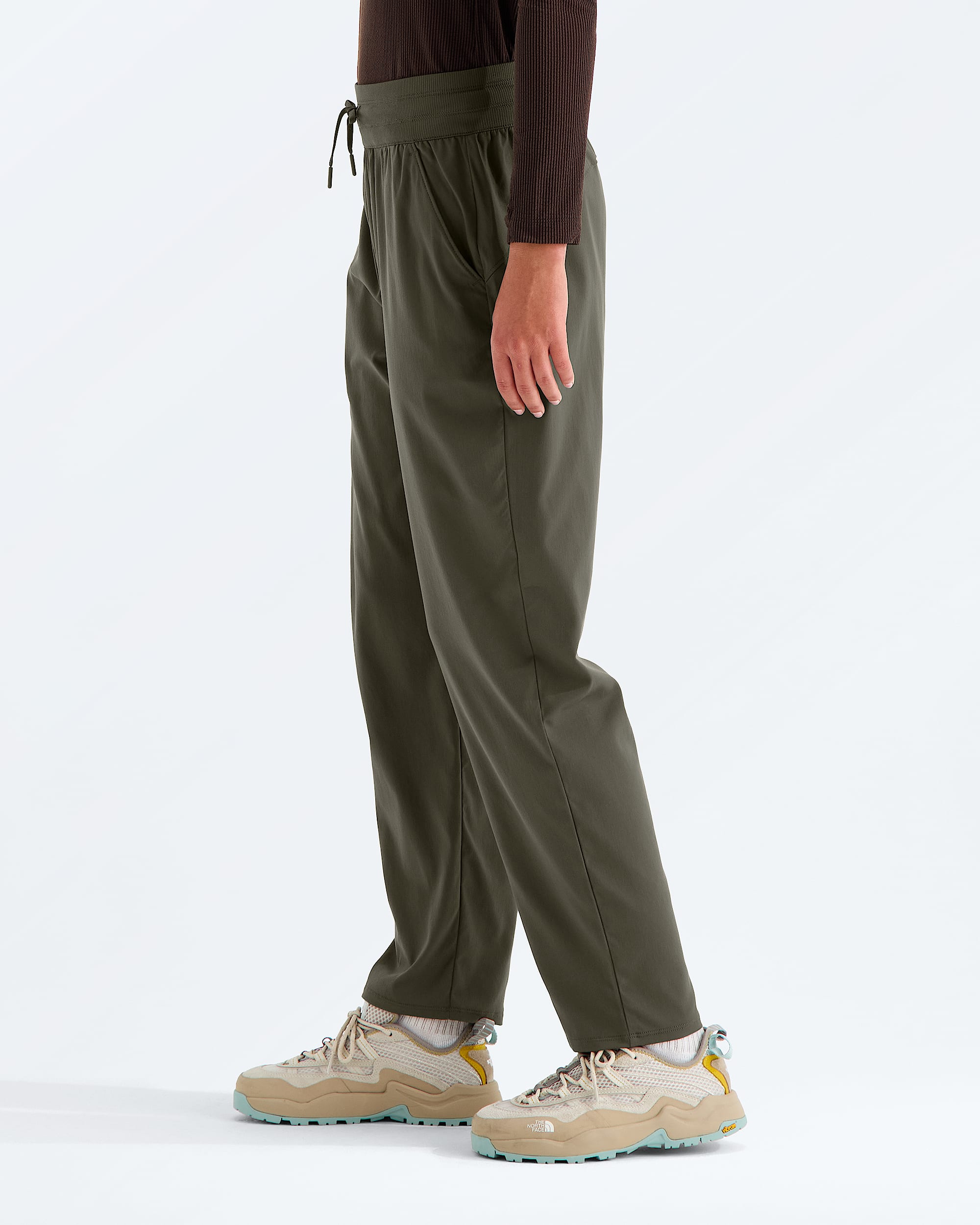 Womens Aphrodite Arise Ankle Pants TNF MODEL34