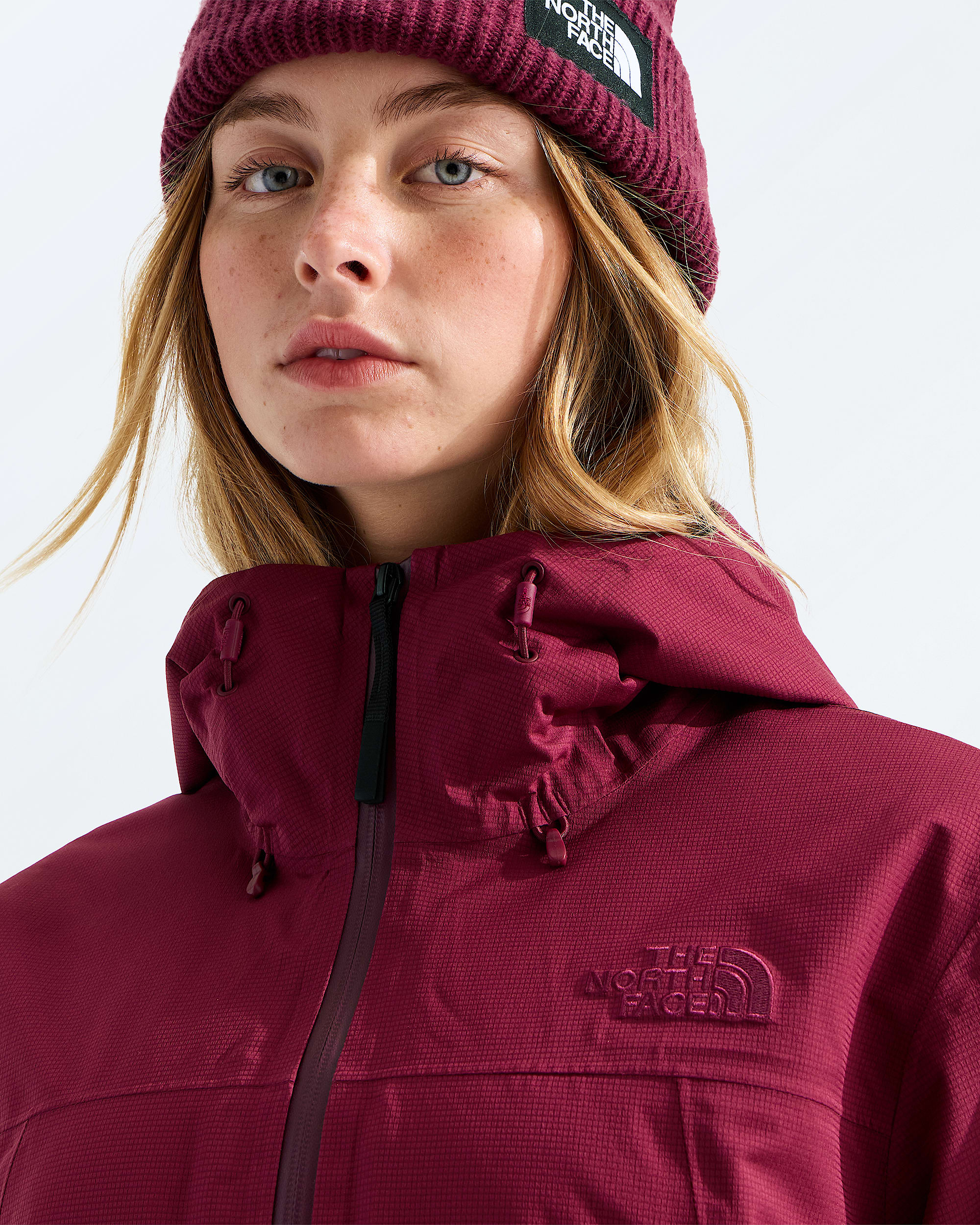 Womens TNF Range Lightweight Hooded Parka TNF MODELCLOSE1