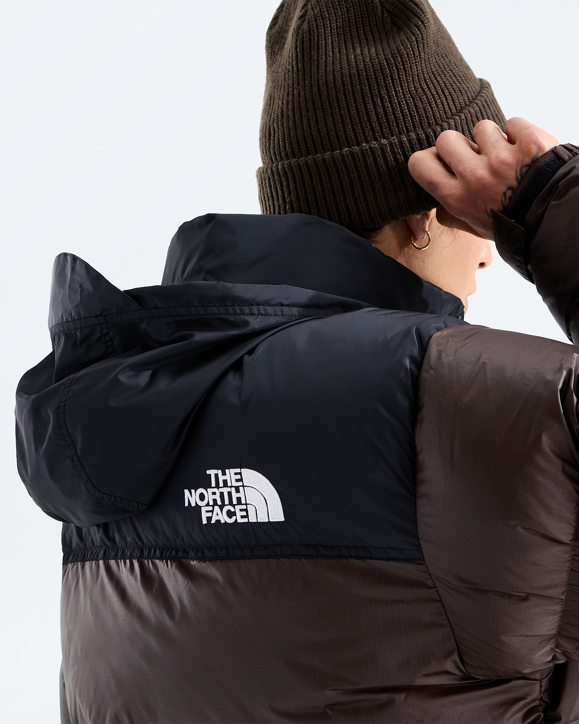 Mens 1996 Retro Nuptse Jacket TNF MODELHOOD2