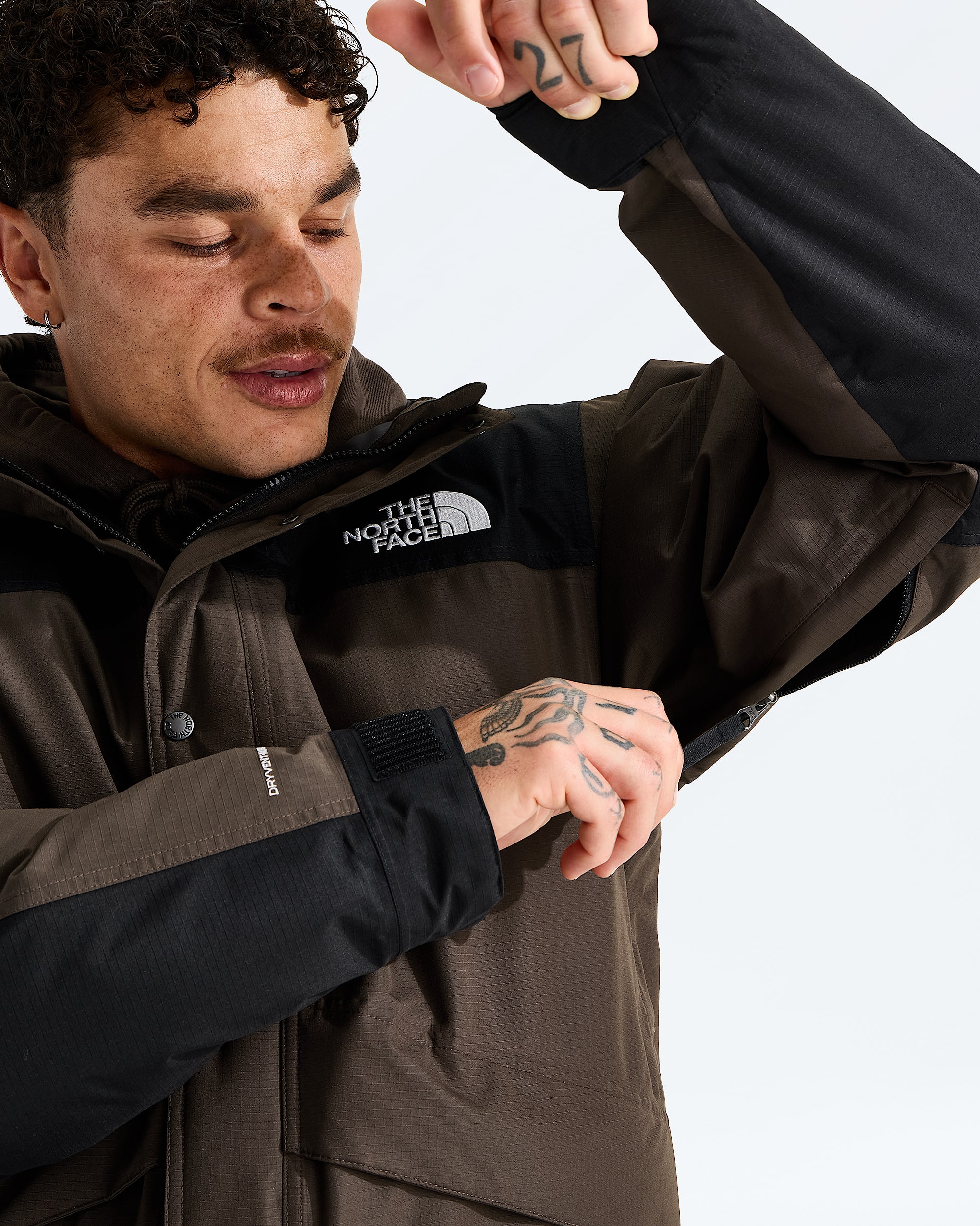 Mens Mountain Down Jacket TNF MODELALT2