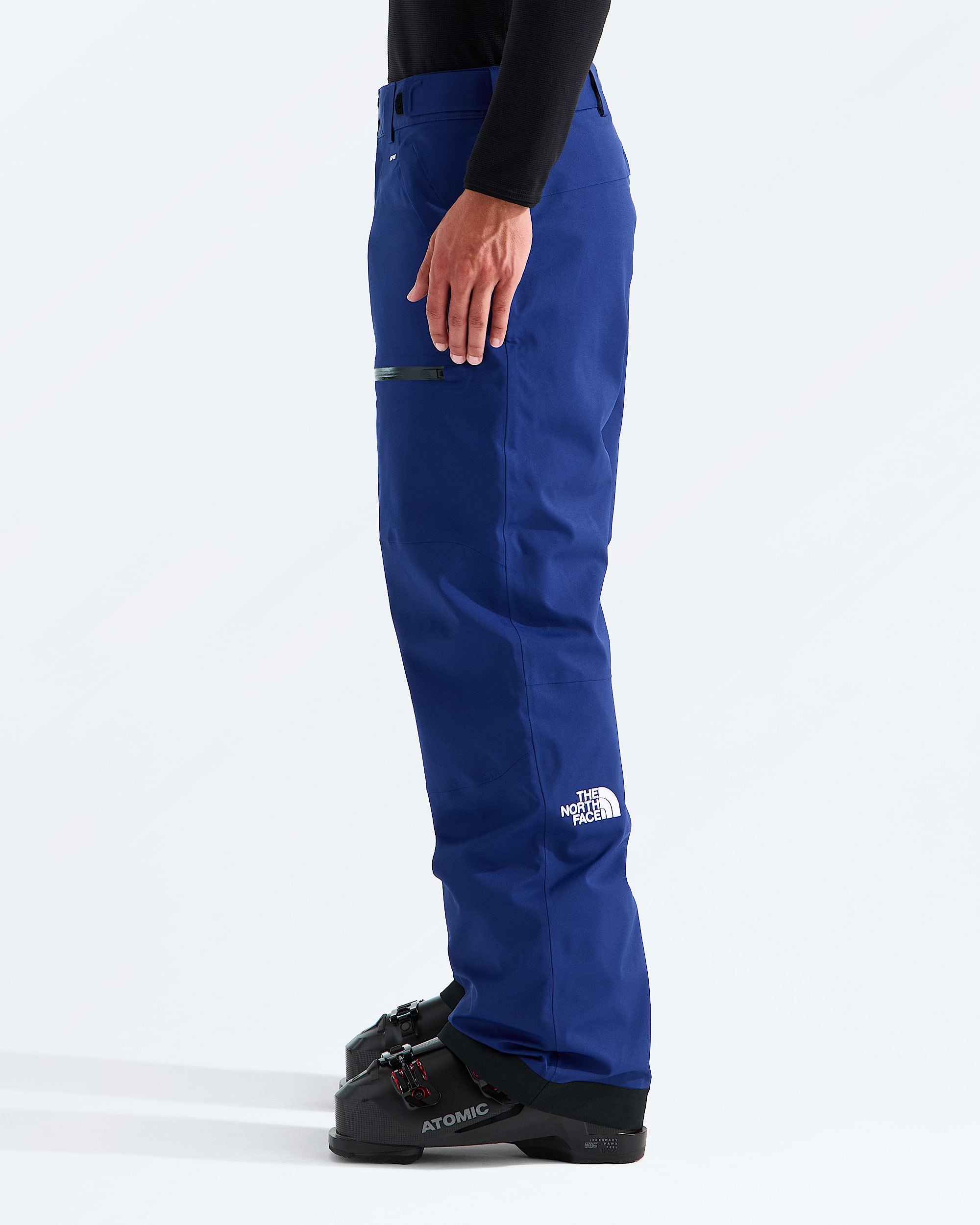 Mens Chakal Pant TNF MODEL34