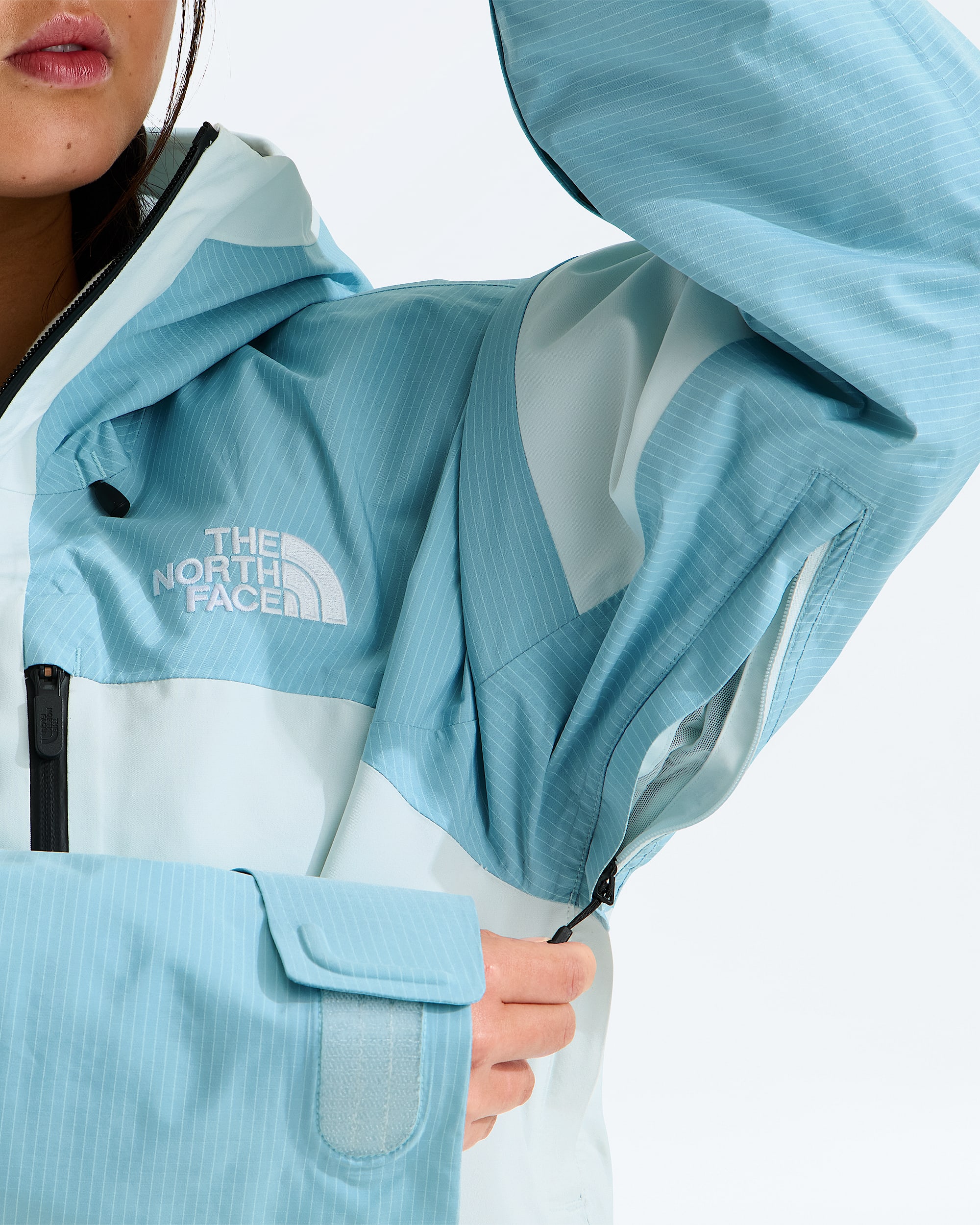 Womens Powstar Jacket TNF MODELALT2