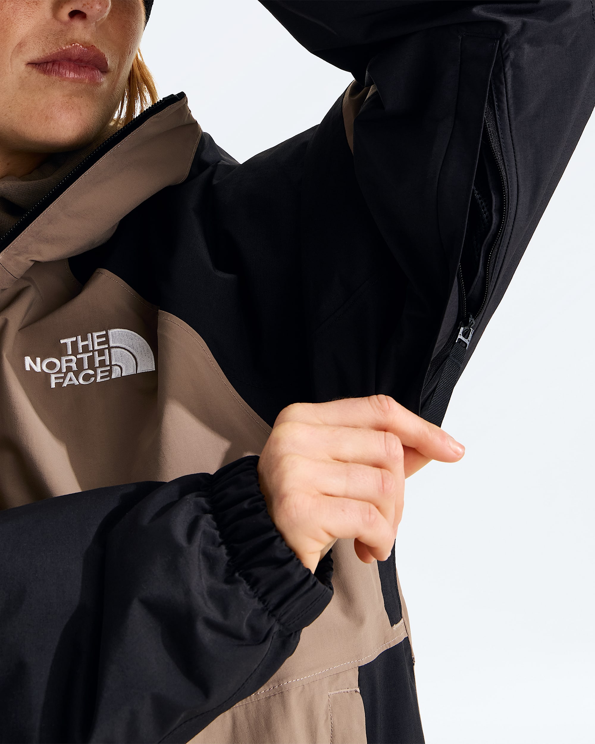Womens Slaydee Insulated Jacket TNF MODELALT2