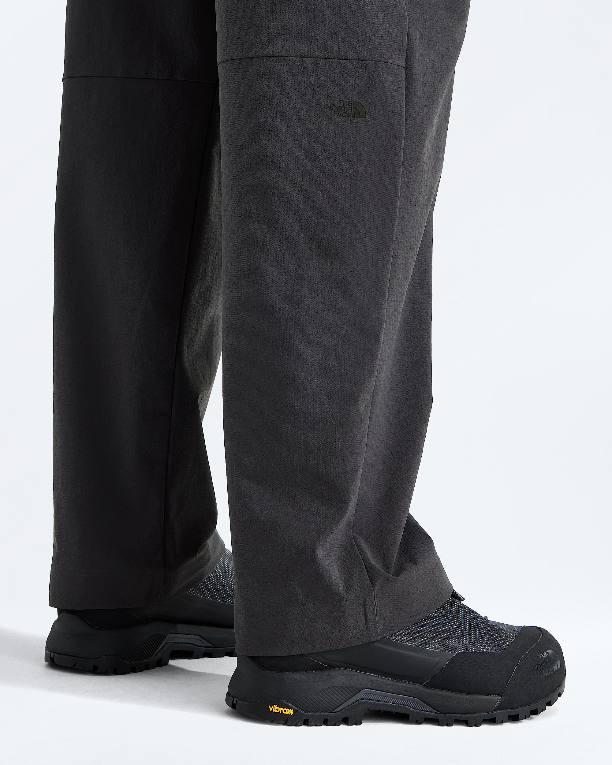 Womens TNF Tech Woven Pant TNF MODELCLOSE1