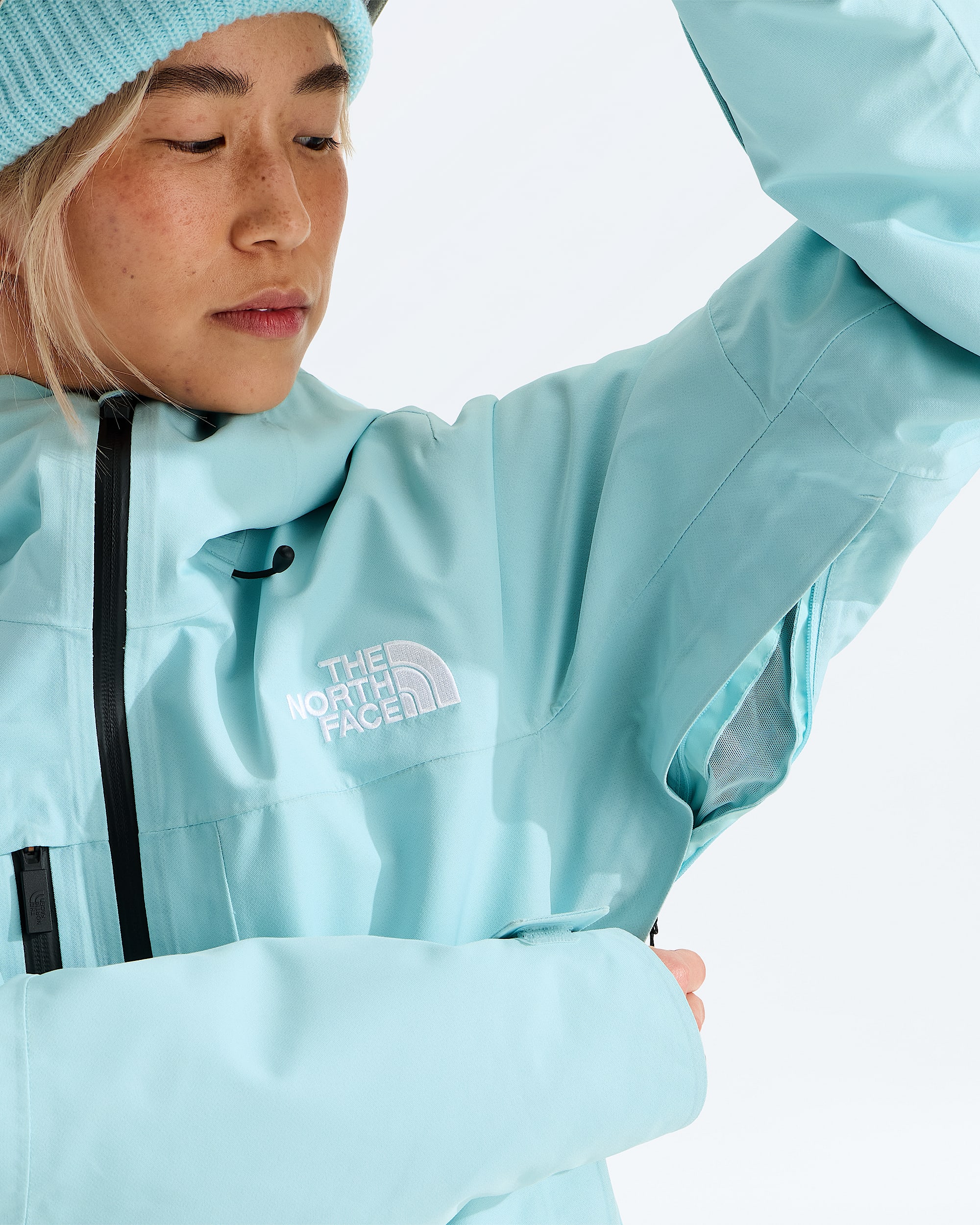 Womens GTX Dawnstrike Insulated Jacket TNF MODELALT2