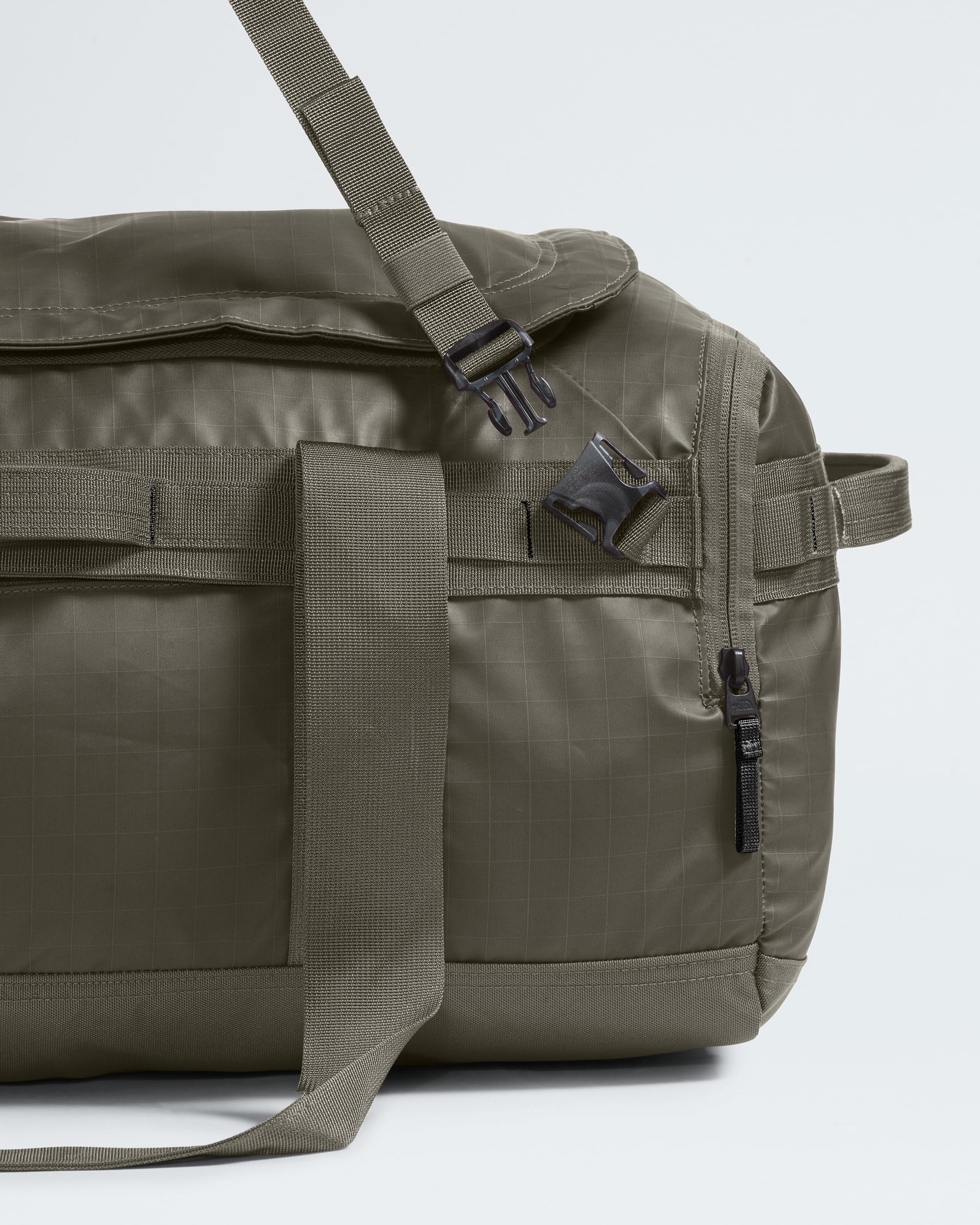 Base Camp Voyager  62L TNF ALT3