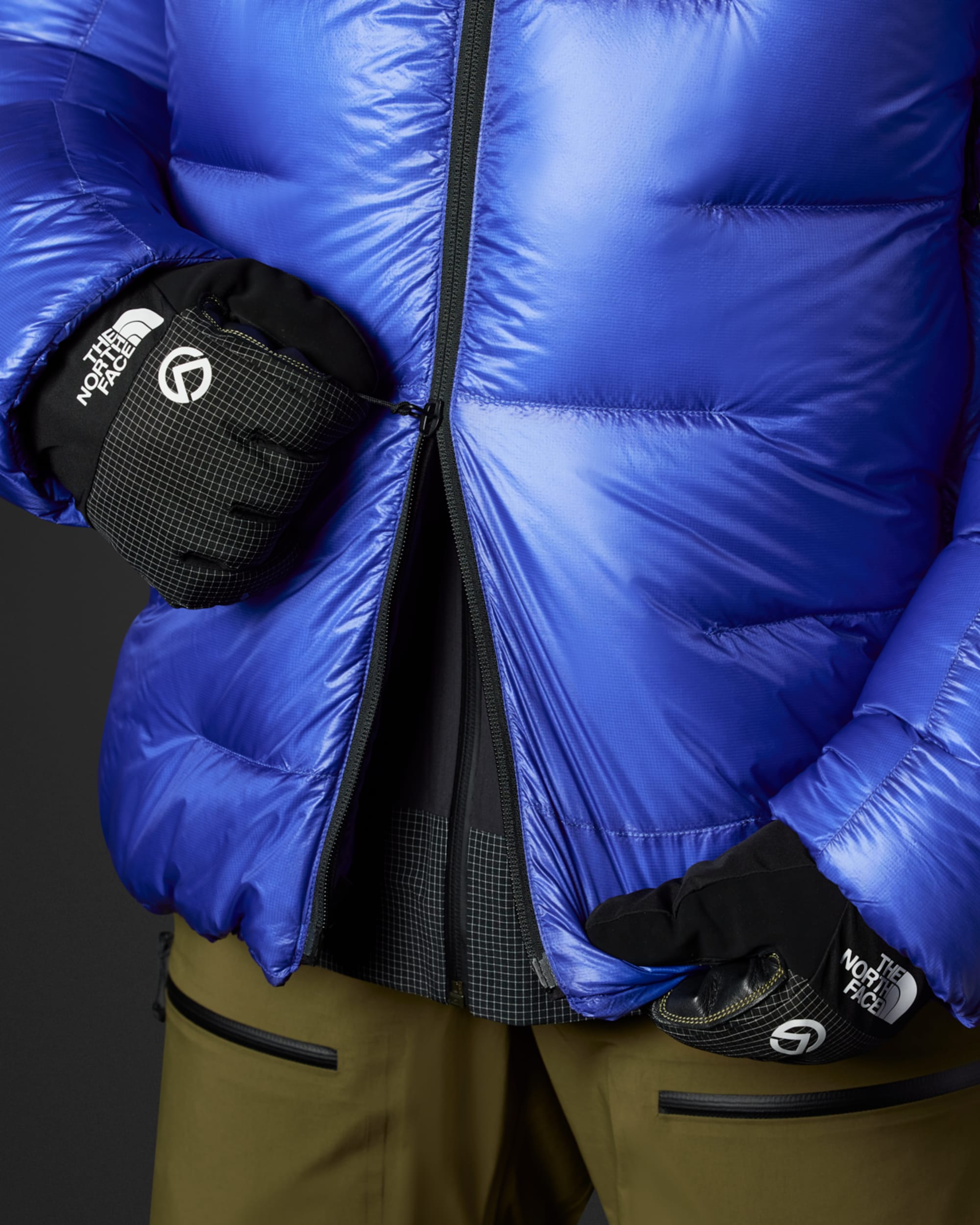 Mens Summit Series Pumori Down Parka TNF ALT1