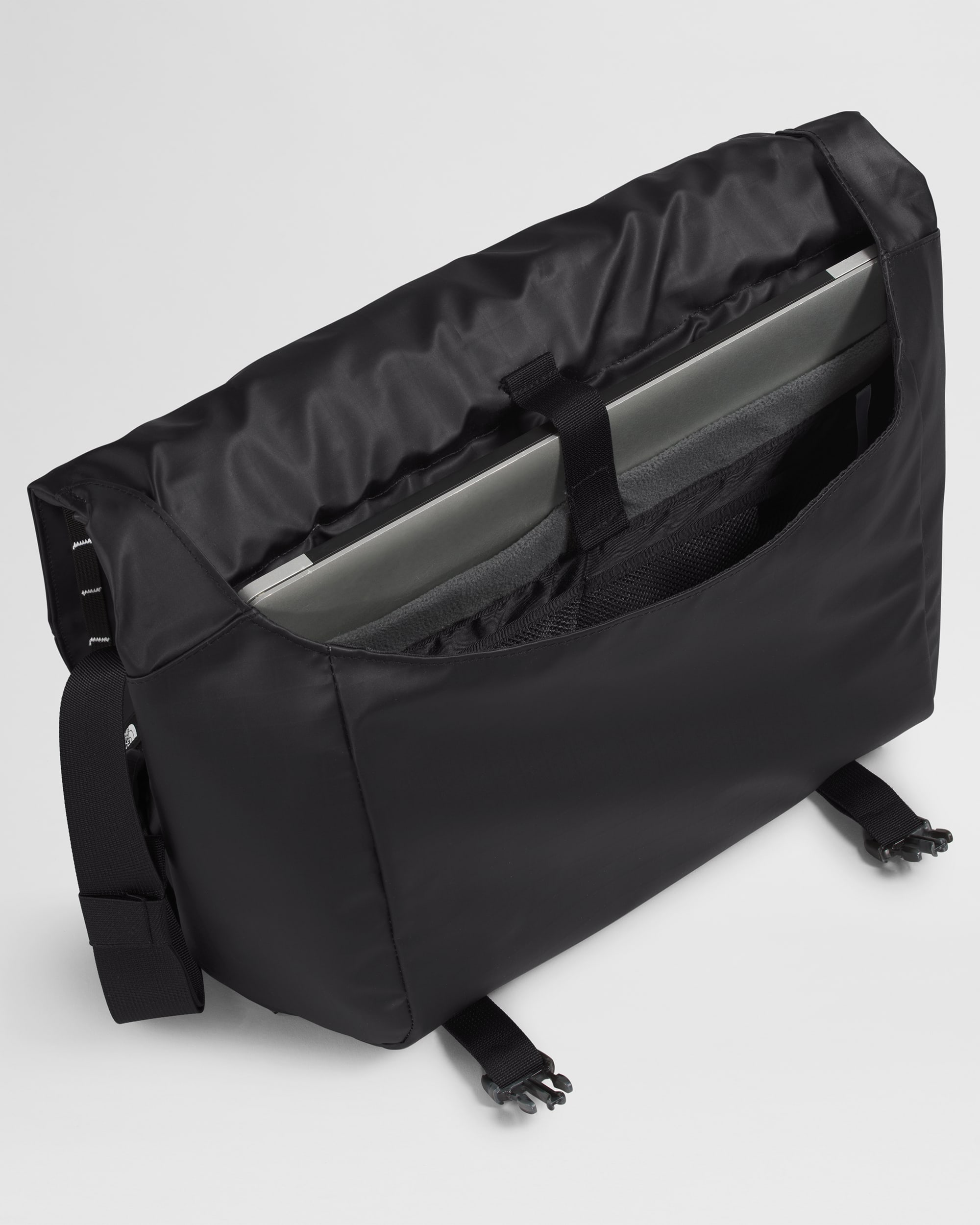 Base Camp Voyager Messenger Bag | The North Face