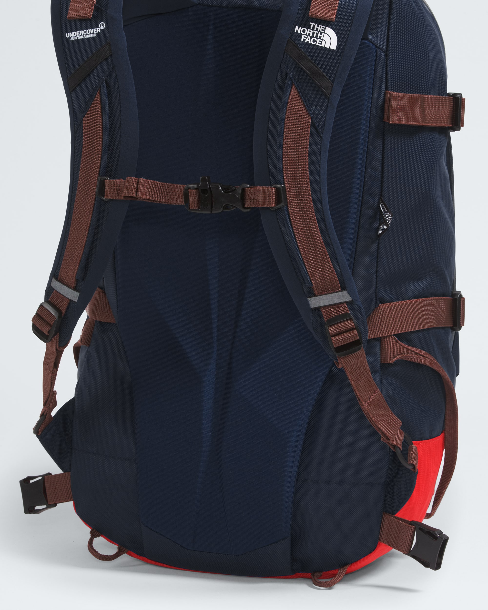 TNF x UNDERCOVER SOUKUU Crevasse Backpack TNF DETAIL2