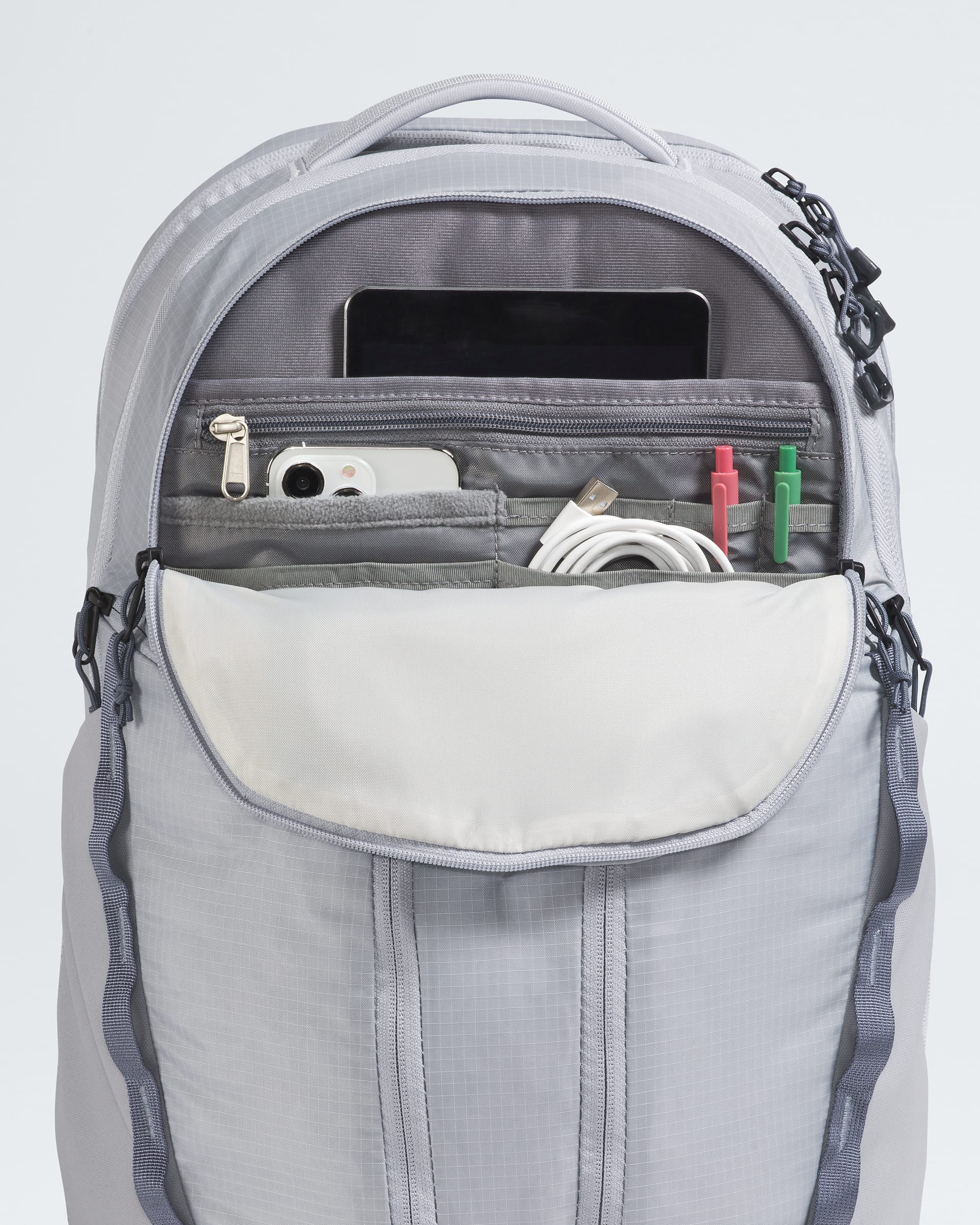 Womens Surge Backpack  31L TNF DETAIL1