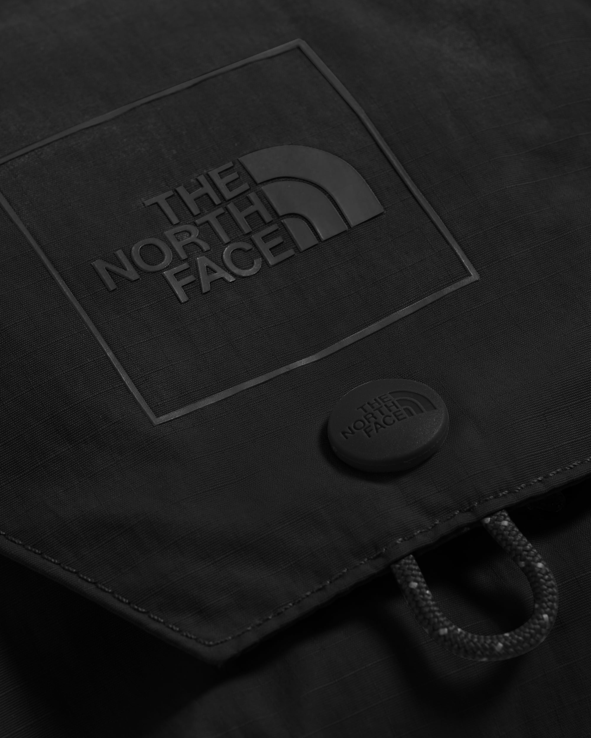 Glen Canyon Pocket Crossbody TNF DETAIL3