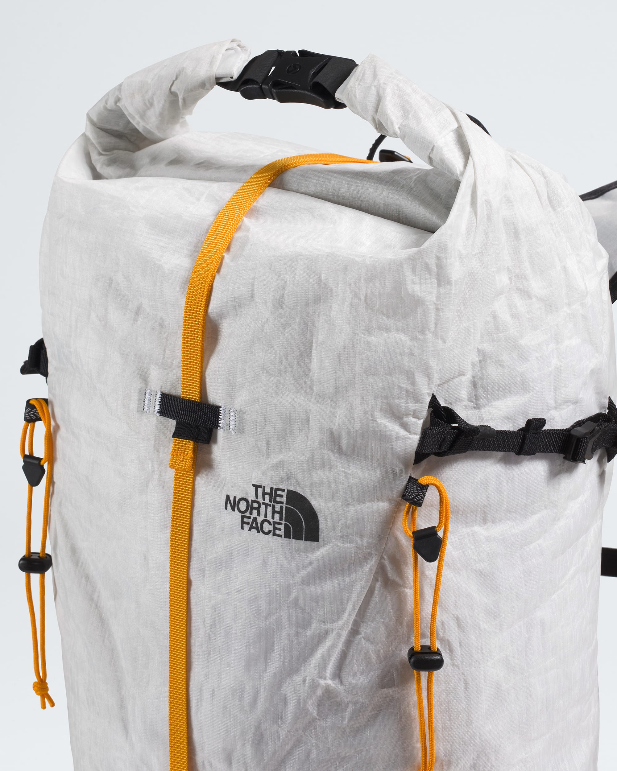 Summit Series Advanced Mountain Kit 25L Pack TNF ALT2