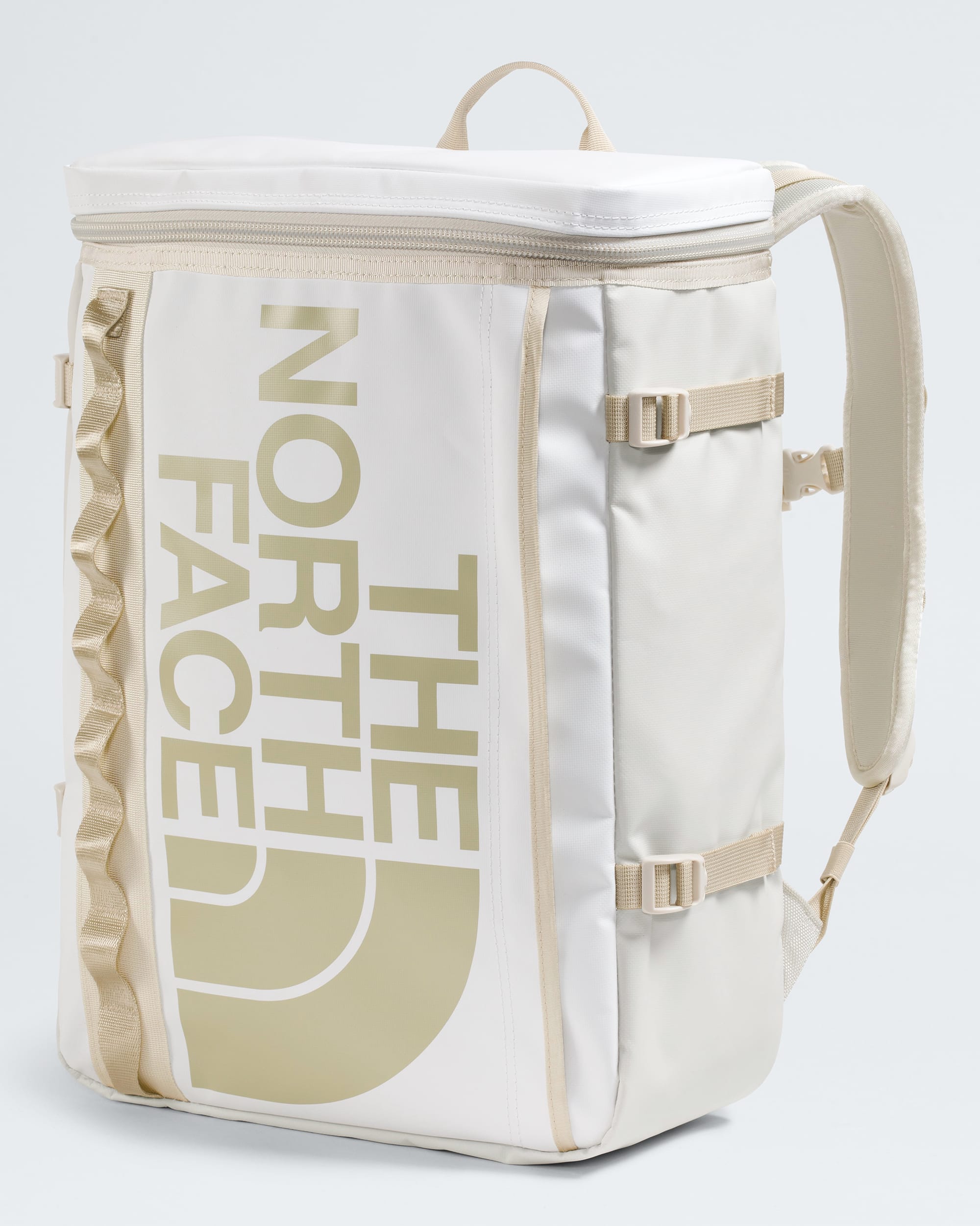 Base Camp Fusebox  30L TNF FRONT34