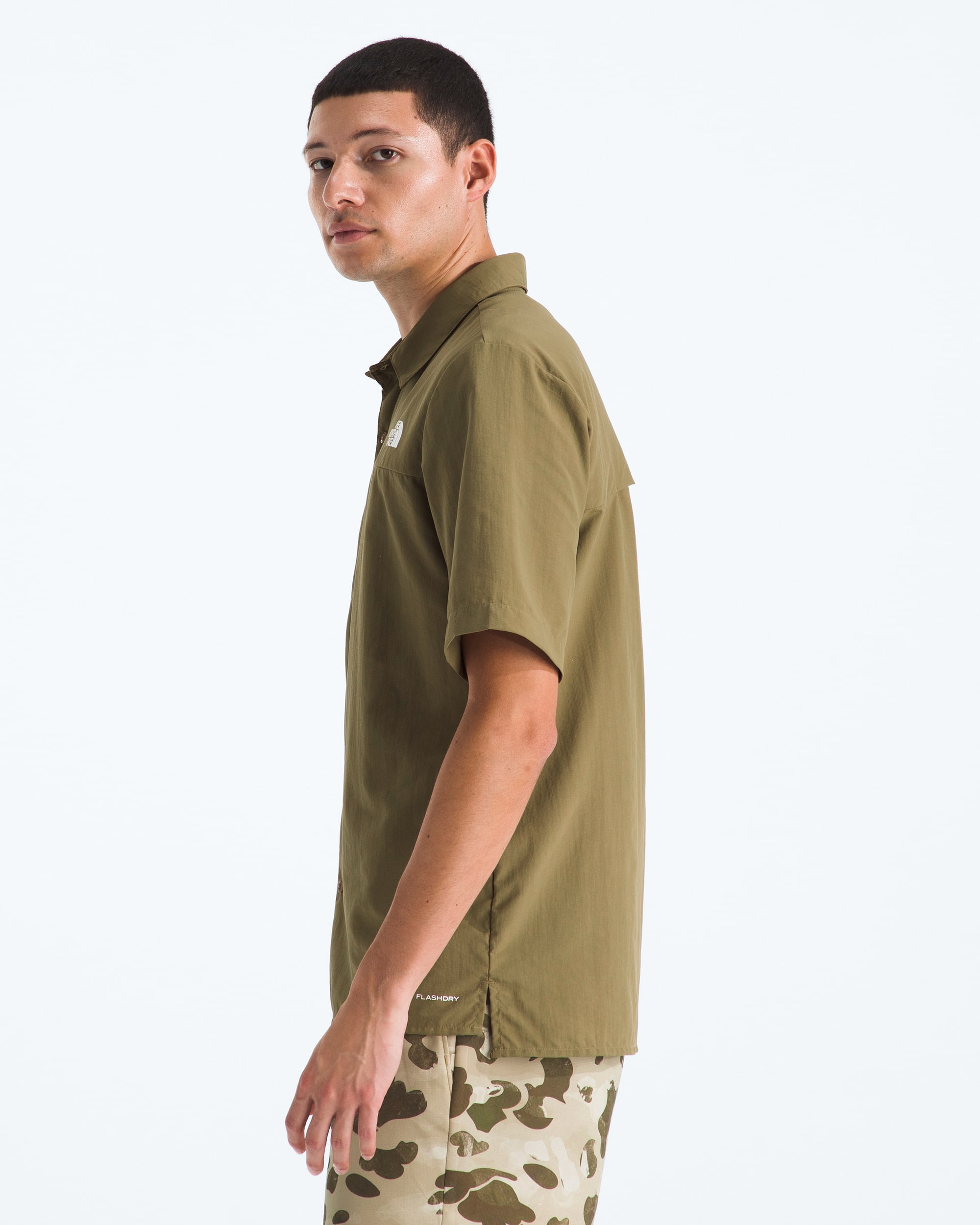 Mens Packable ShortSleeve Shirt TNF MODEL34