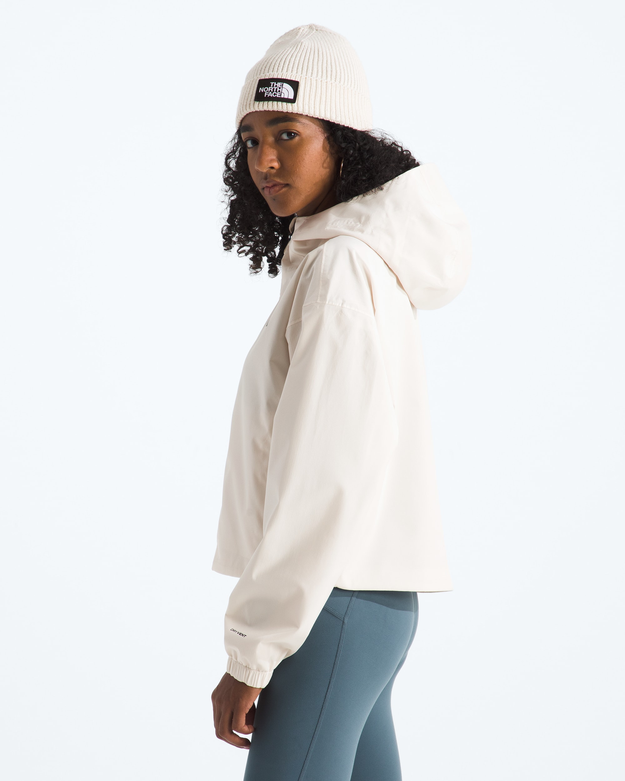 Womens Quest Cropped Jacket TNF MODEL34