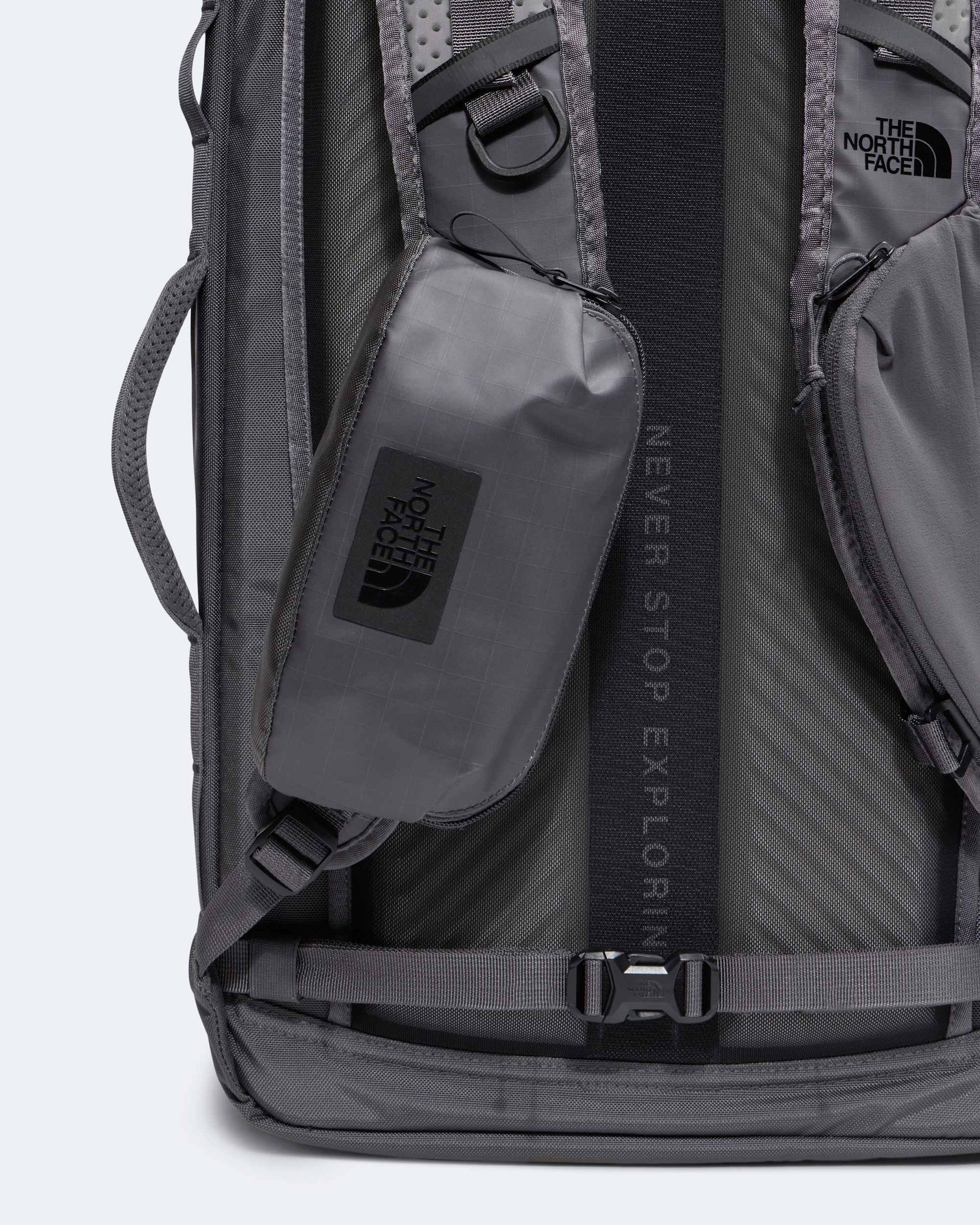 Base Camp™ Voyager Pro Travel Pouch | The North Face