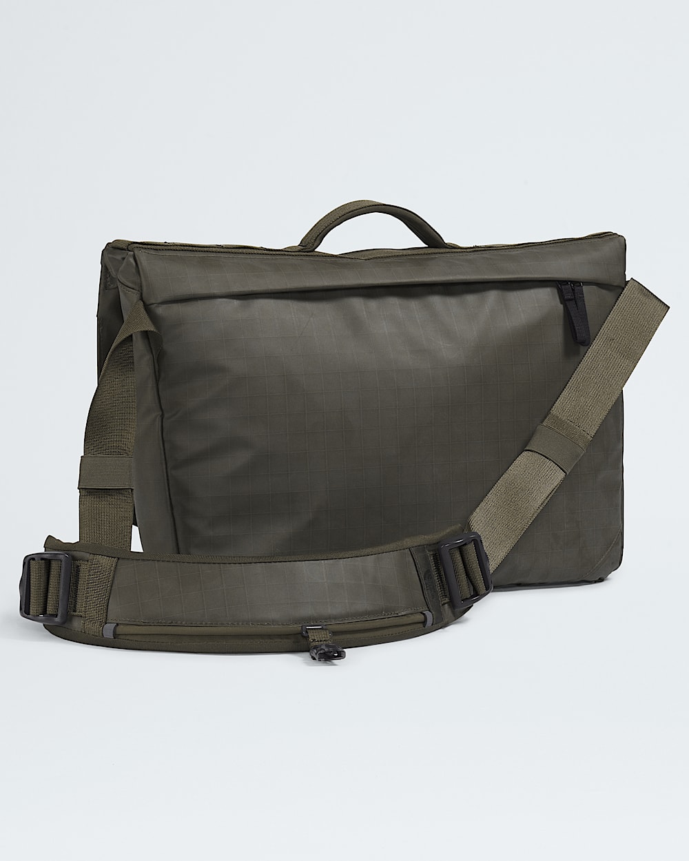 Base Camp Voyager Messenger Bag | The North Face Canada