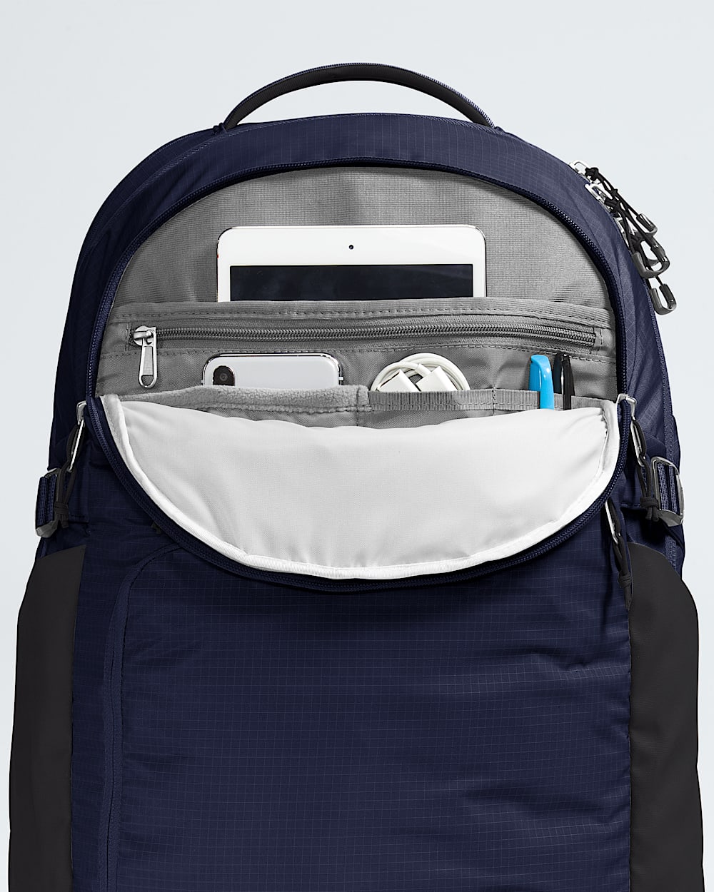 Router Backpack  40L TNF DETAIL1