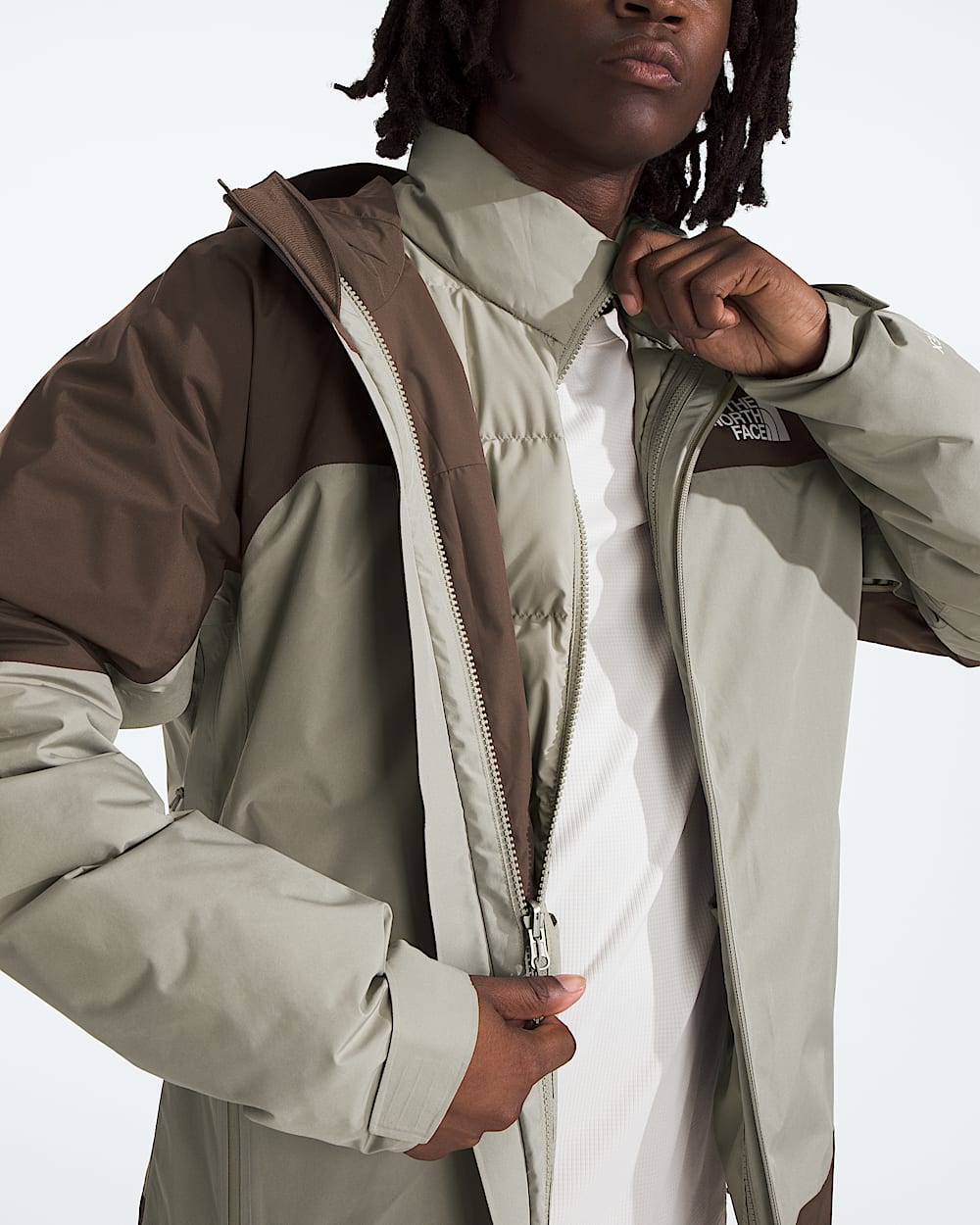 Mens Mountain Light Triclimate GORETEX Jacket TNF MODELCLOSE3