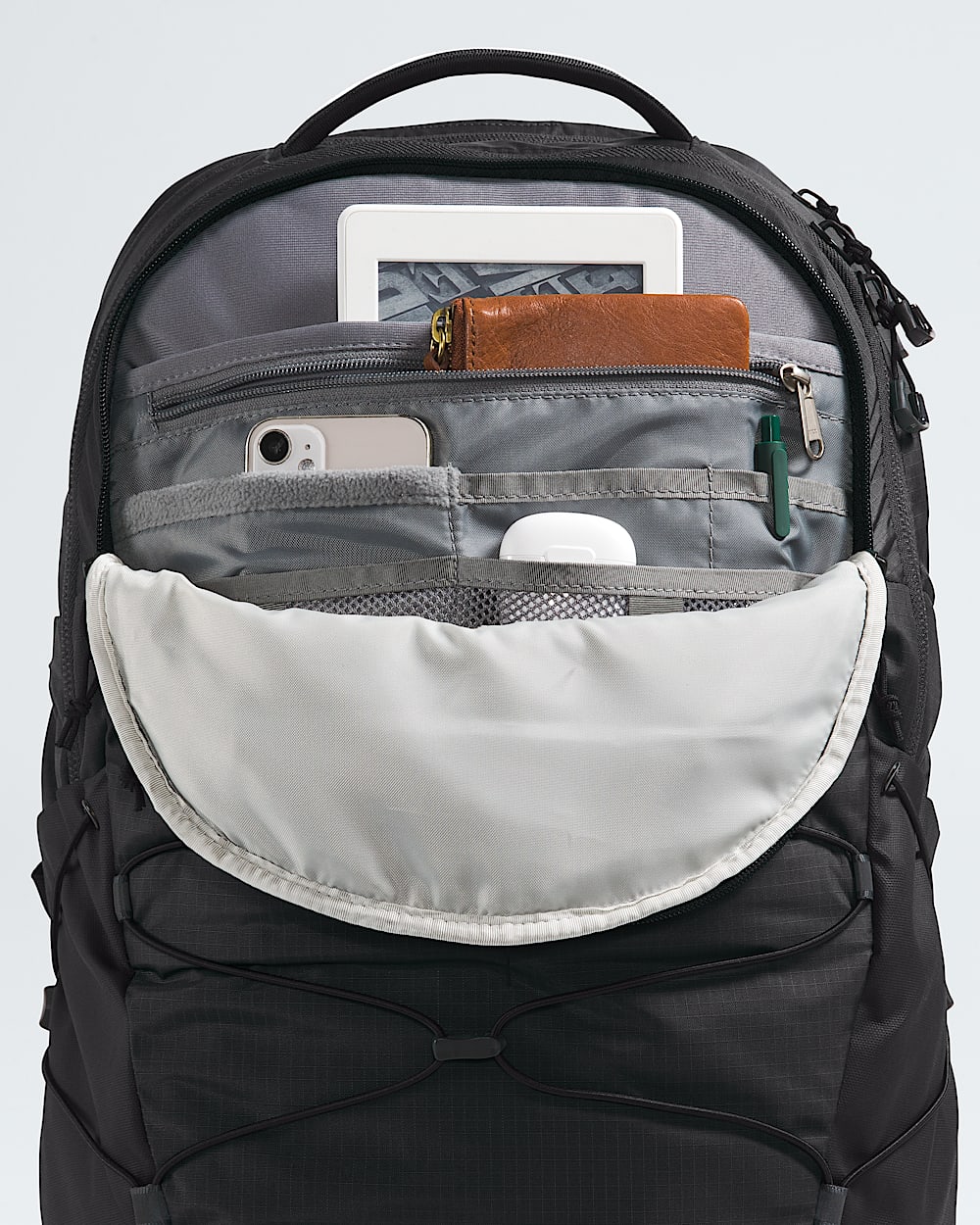 north face black and gold backpack The - Borealis Luxe - Women's The North Face made the Universal Daypack with accessibility in mind Borealis Backpack - 28L |