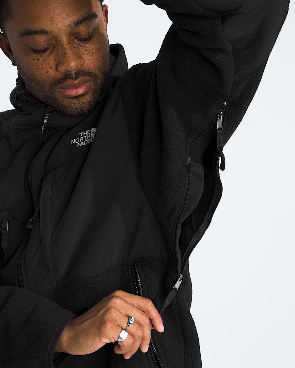 Mens Retro Denali Hoodie TNF MODELALT2