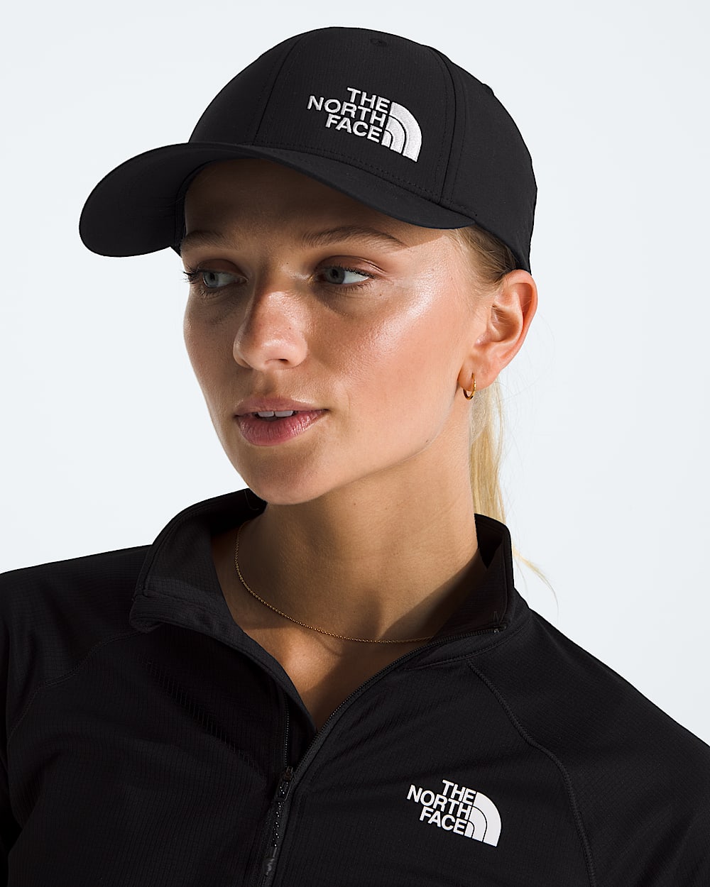 Womens Horizon Hat TNF MODELBACK