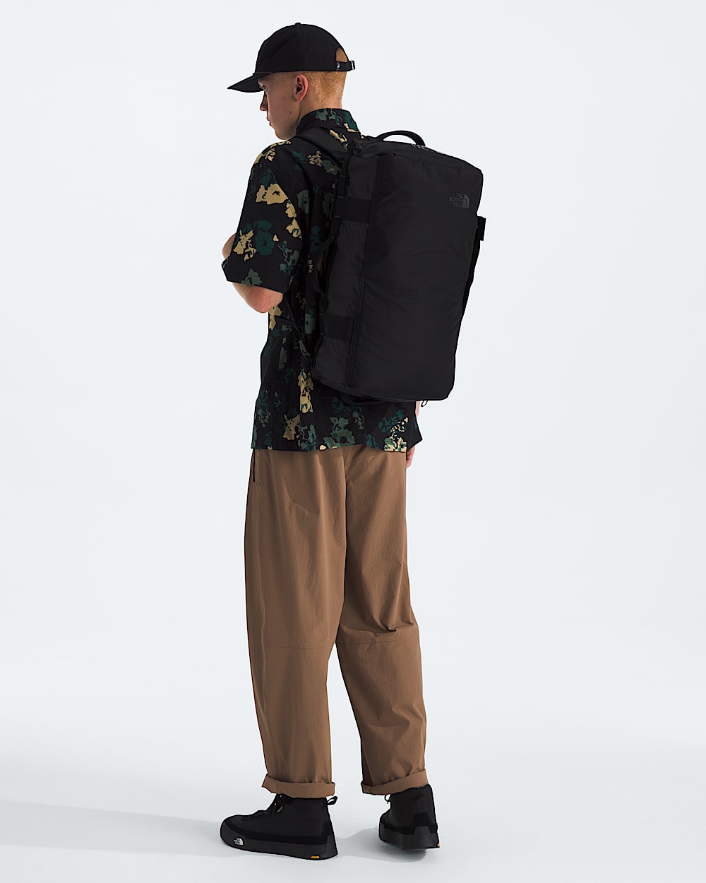 Base Camp Voyager Duffel32L TNF TNF BlackAsphalt Grey MODELBACK