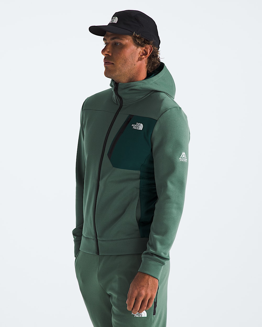 Mens Mountain Athletics FullZip Fleece TNF MODEL34