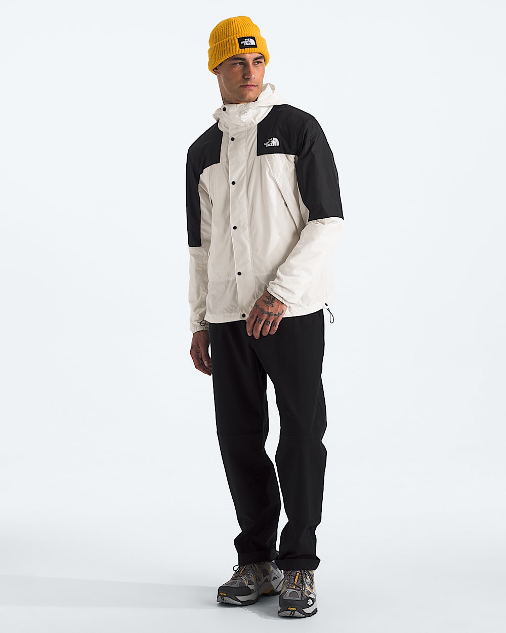 Mens Mountain Wind Jacket TNF HERO2