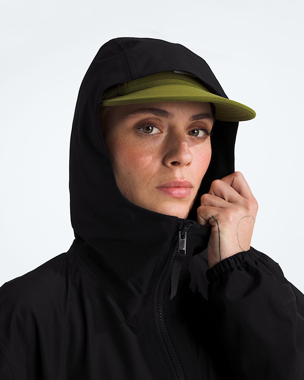 Womens Daybreak Mid Rain Parka TNF MODELHOOD2