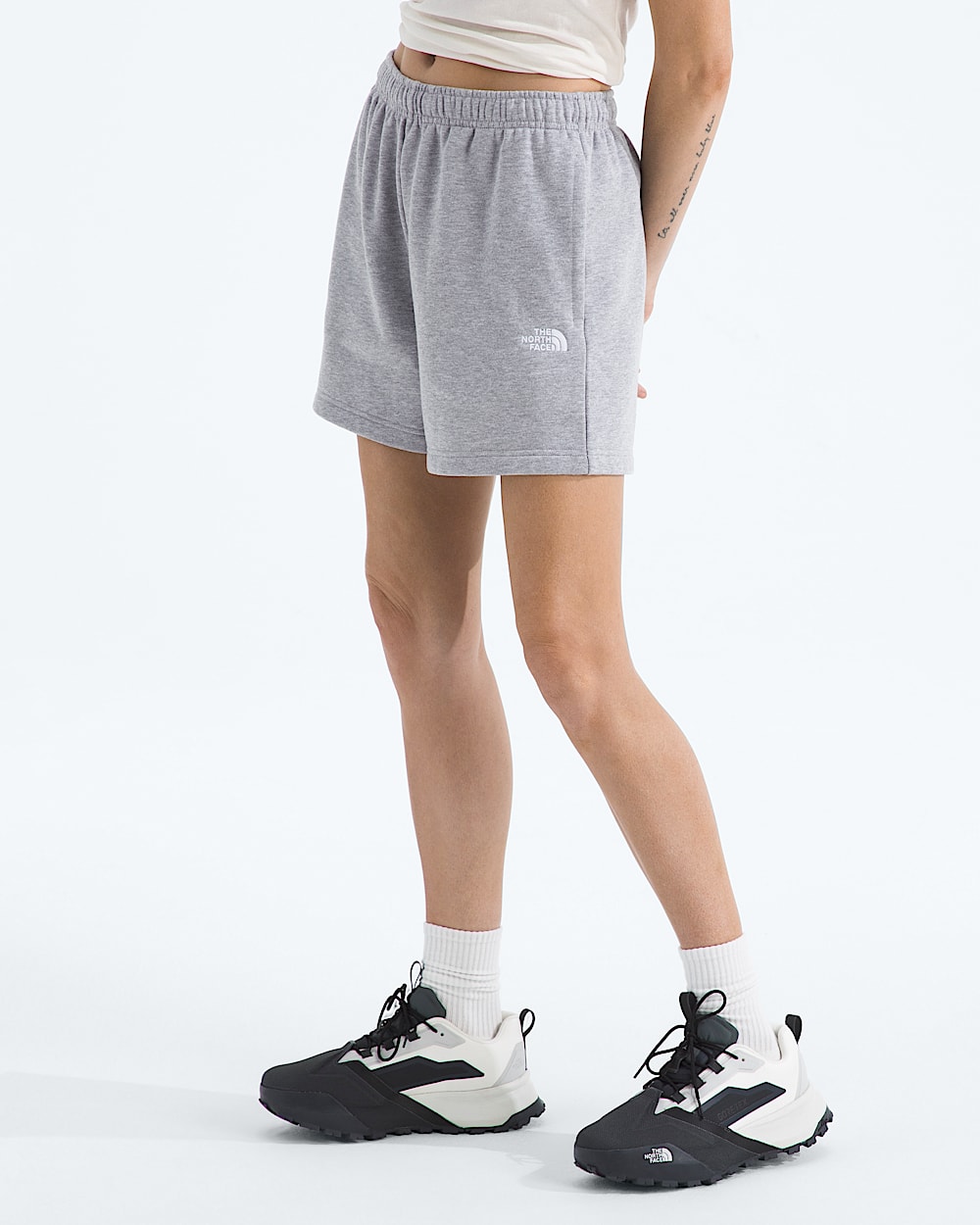 Womens Evolution Simple Dome Regular Shorts TNF MODEL34
