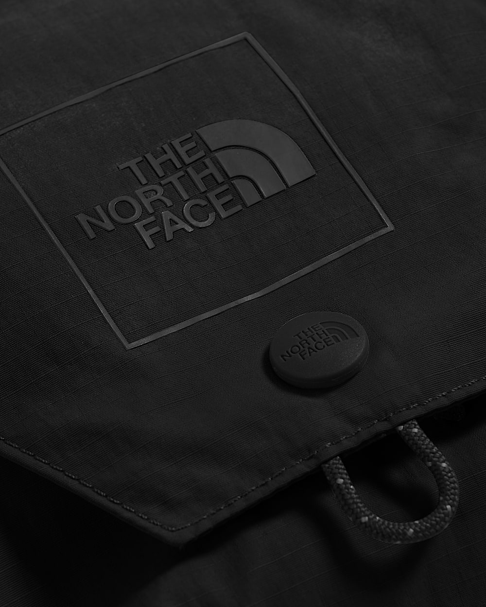 Glen Canyon Pocket Crossbody TNF DETAIL3