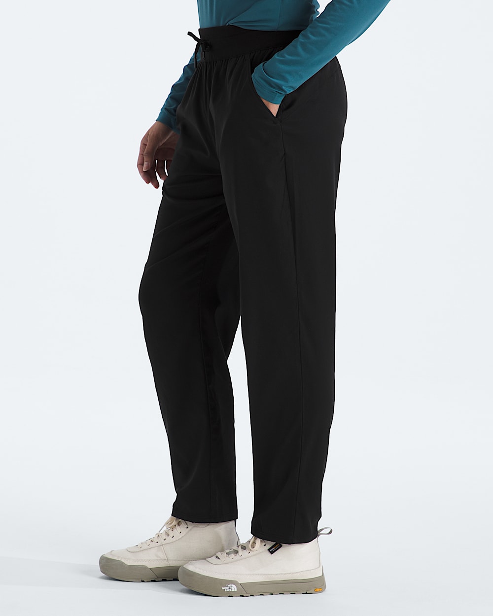 Womens Aphrodite Arise Ankle Pant TNF MODEL34