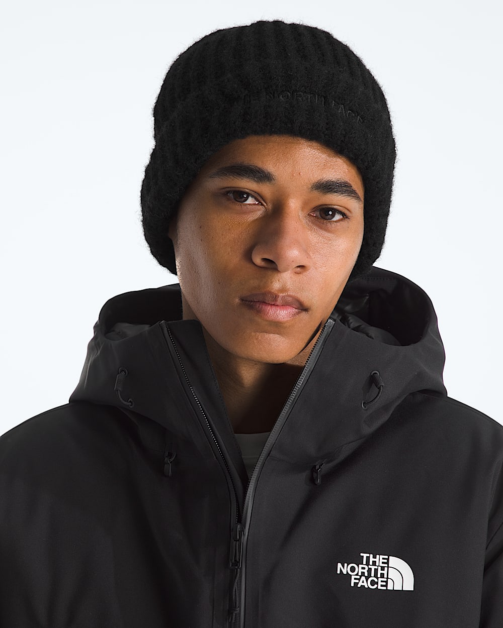 Fohair Cabin Beanie TNF MODELBACK