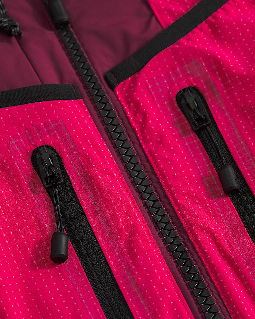 Womens Summit Series AMK Vest TNF DETAIL4
