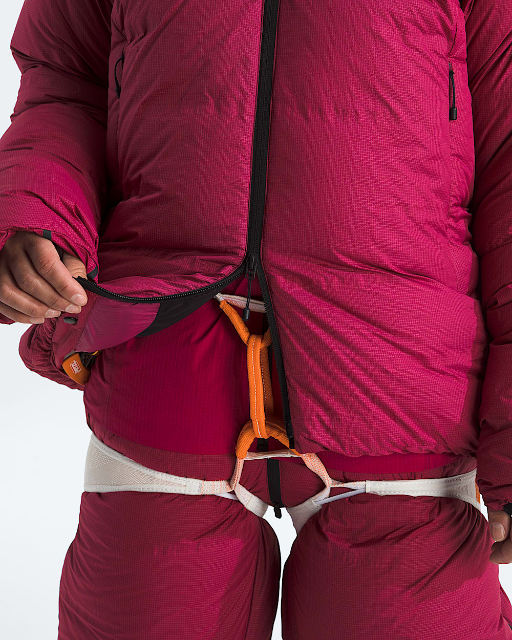 Womens Summit Series CLOUD DOWN AMK Parka TNF ALT1