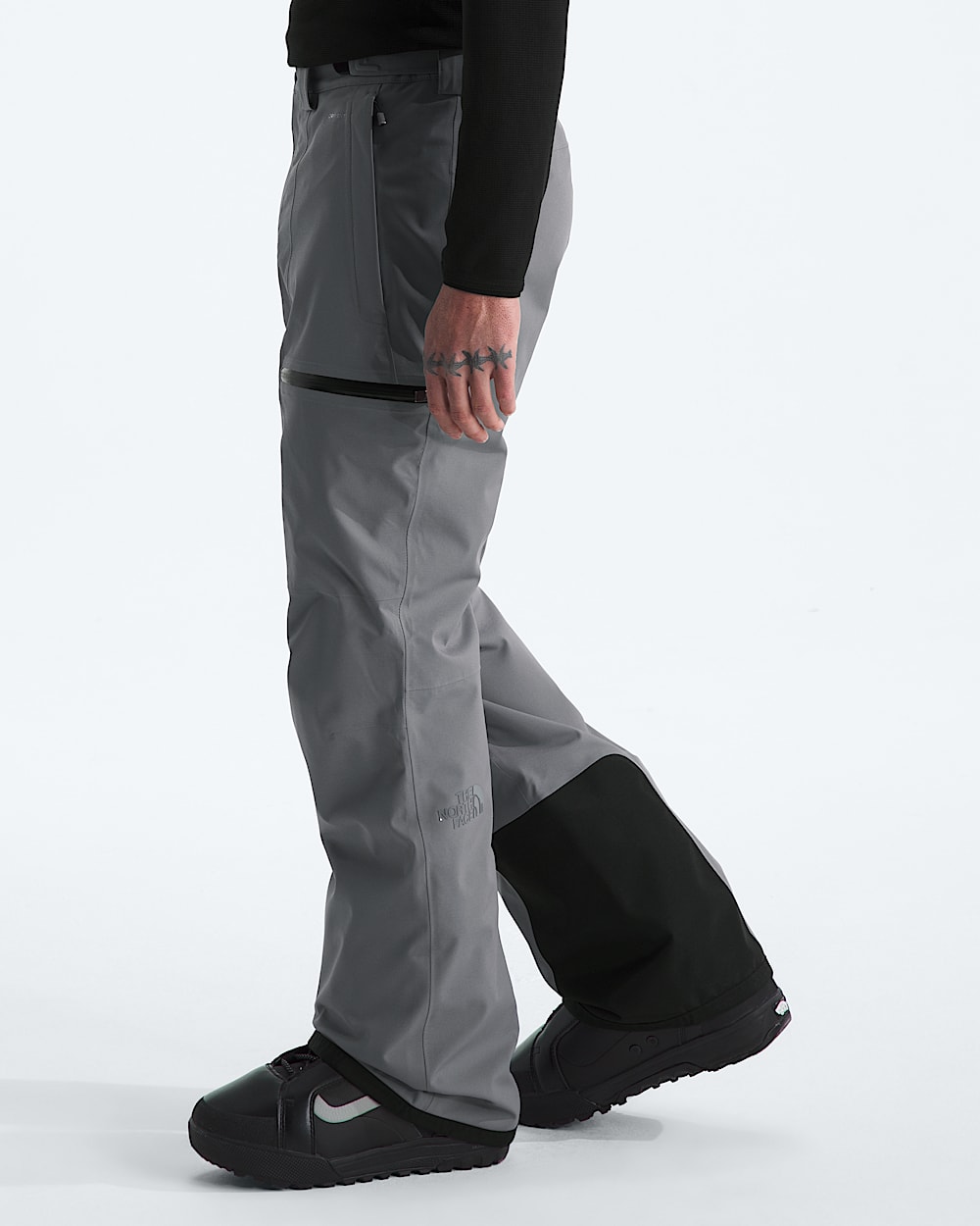 Mens Chakal Pants TNF MODEL34