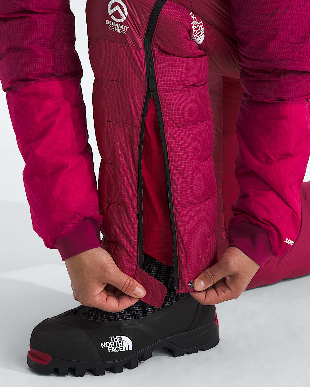 Womens Summit Series CLOUD DOWN AMK LT Pants TNF MODELALT1