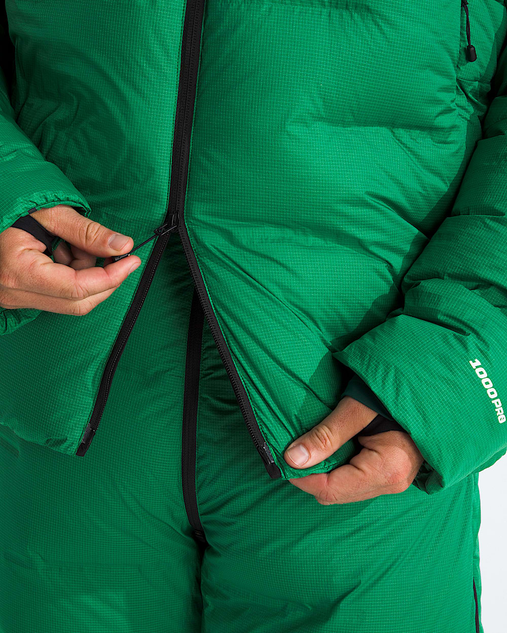 Mens Summit CLOUD DOWN AMK Parka TNF ALT1