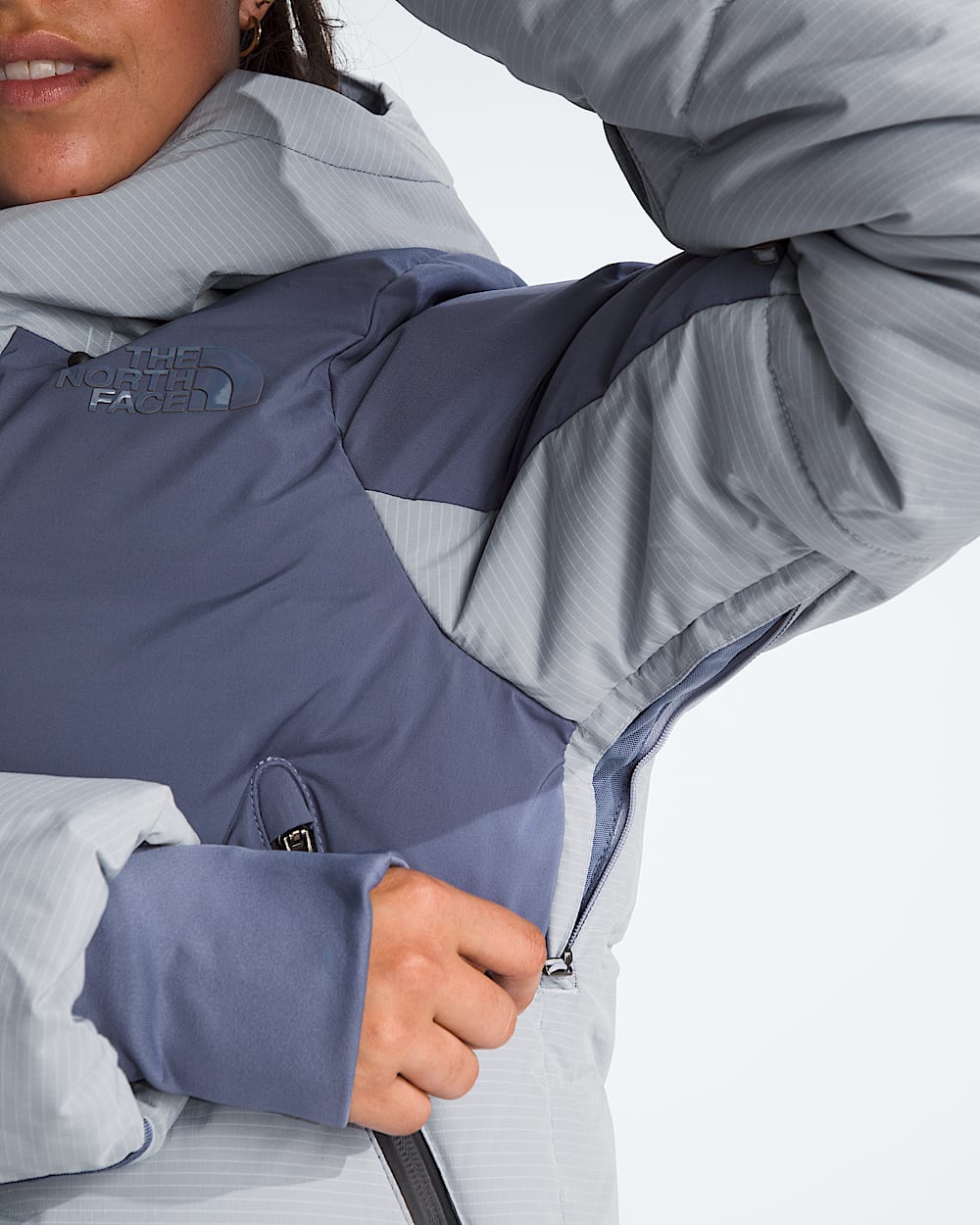 Womens Cold Spell Cropped Down Jacket TNF MODELALT2