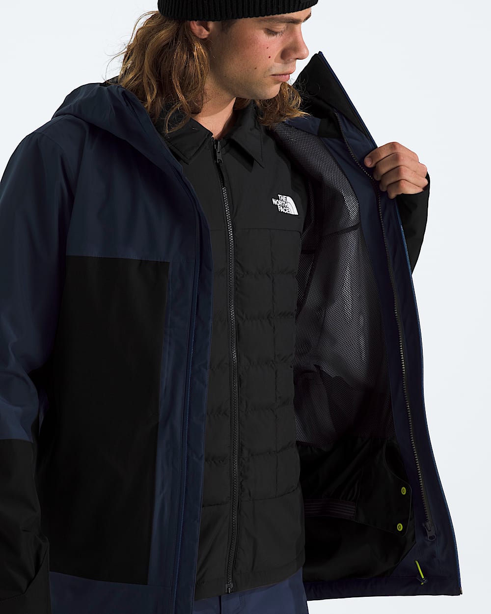 Mens THERMOBALL Snow Triclimate Jacket TNF MODELCLOSE3