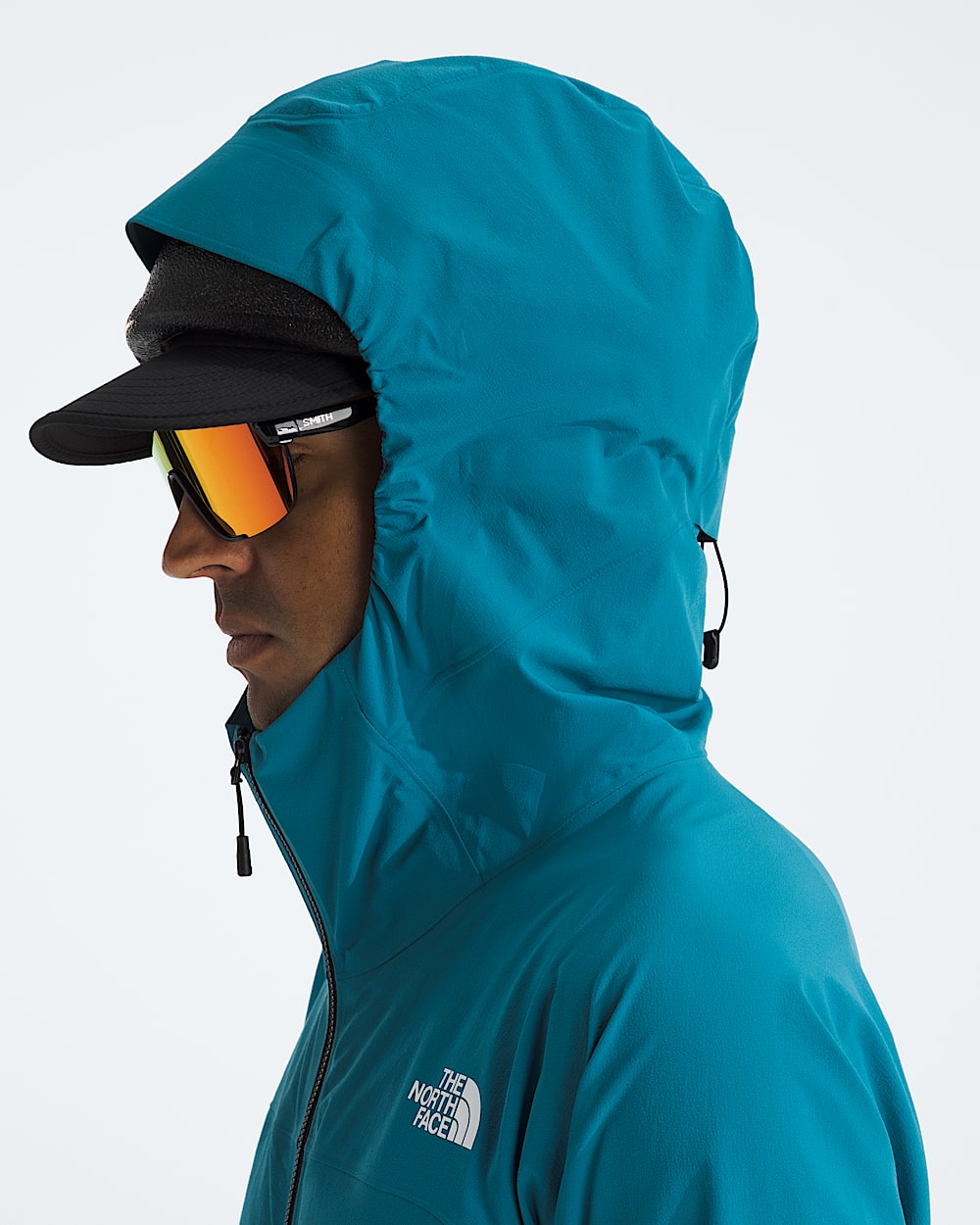 Mens Summit Series Off Width Jacket TNF MODELHOOD2