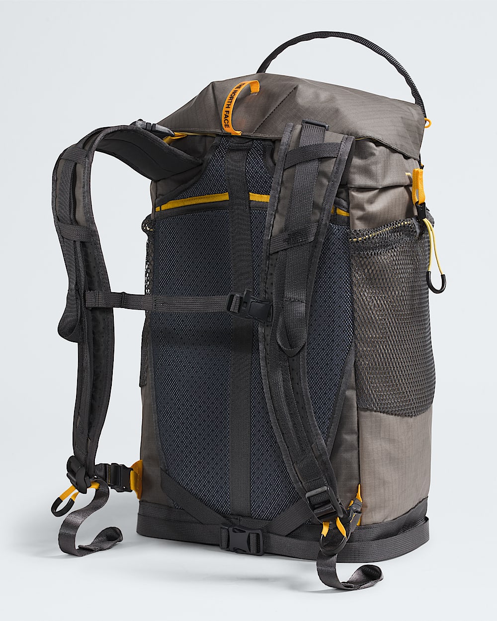 north face daypack vs backpack THE Berkeley Daypack, Sumac/Alpine Plum, One Size The North Faces Base Camp Daypack pairs the durability of their proven duffel series with a practical feature set The North Face Recon AJVC