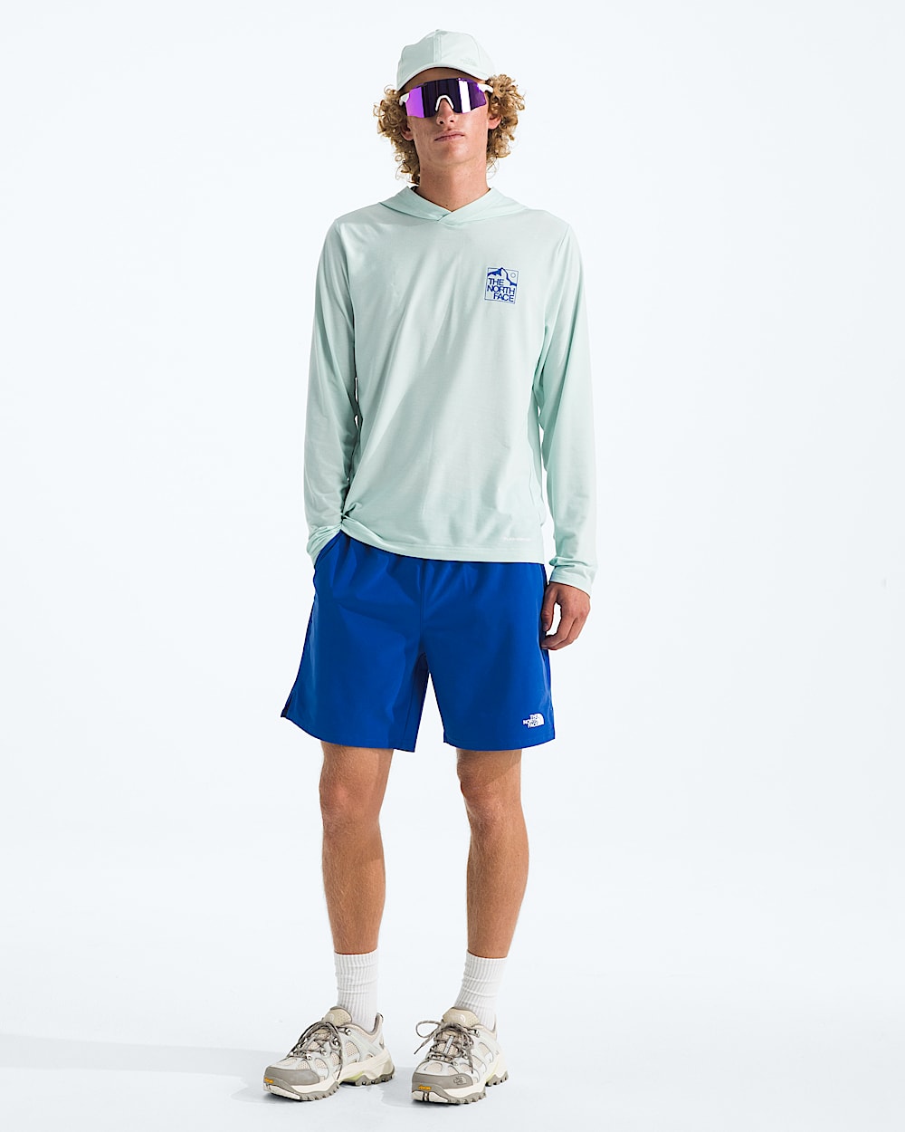 Mens Adventure Sunrise Hike Hoodie TNF HERO2