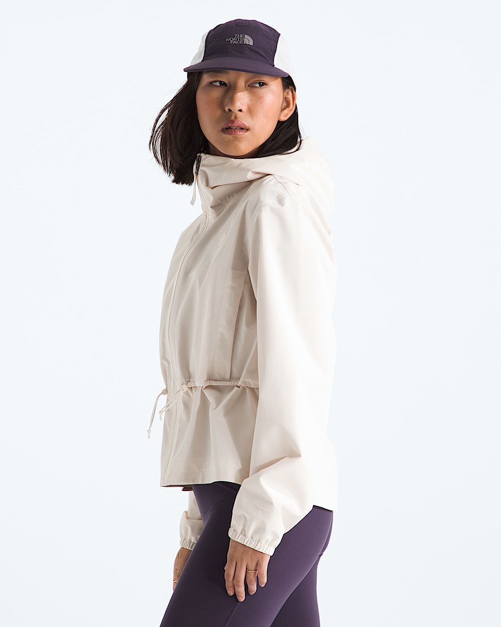 Womens Daybreak Rain Jacket TNF MODEL34